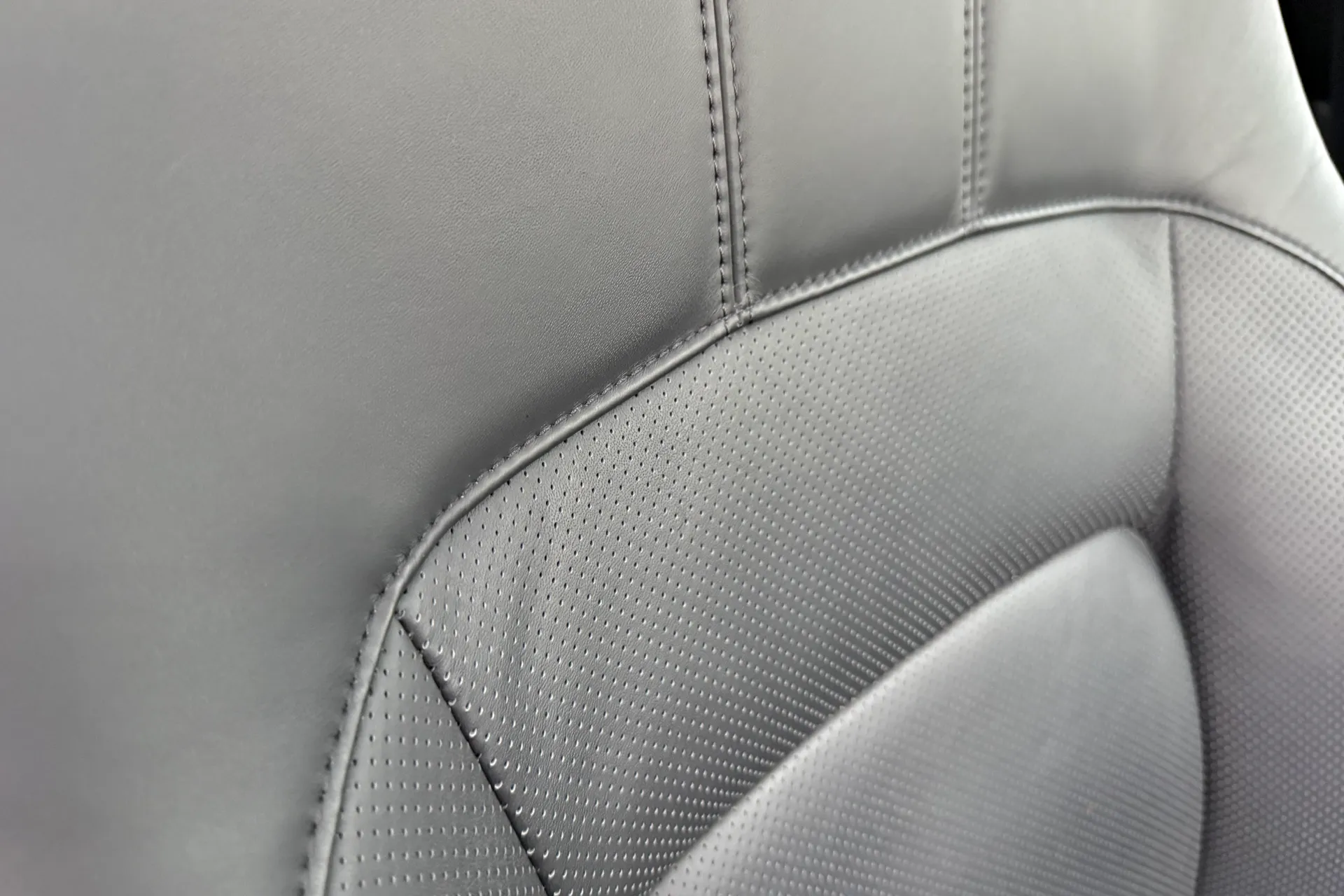 LAND ROVER RANGE ROVER thumbnail image number 34