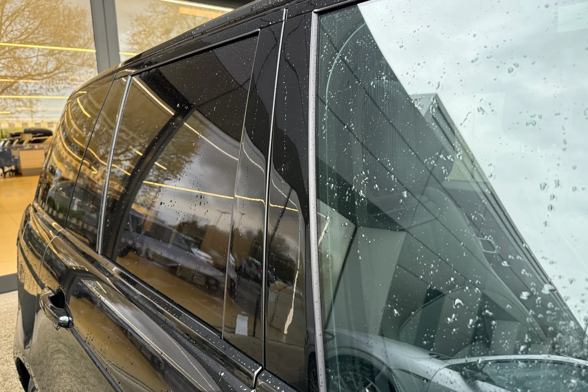 LAND ROVER RANGE ROVER thumbnail image number 25