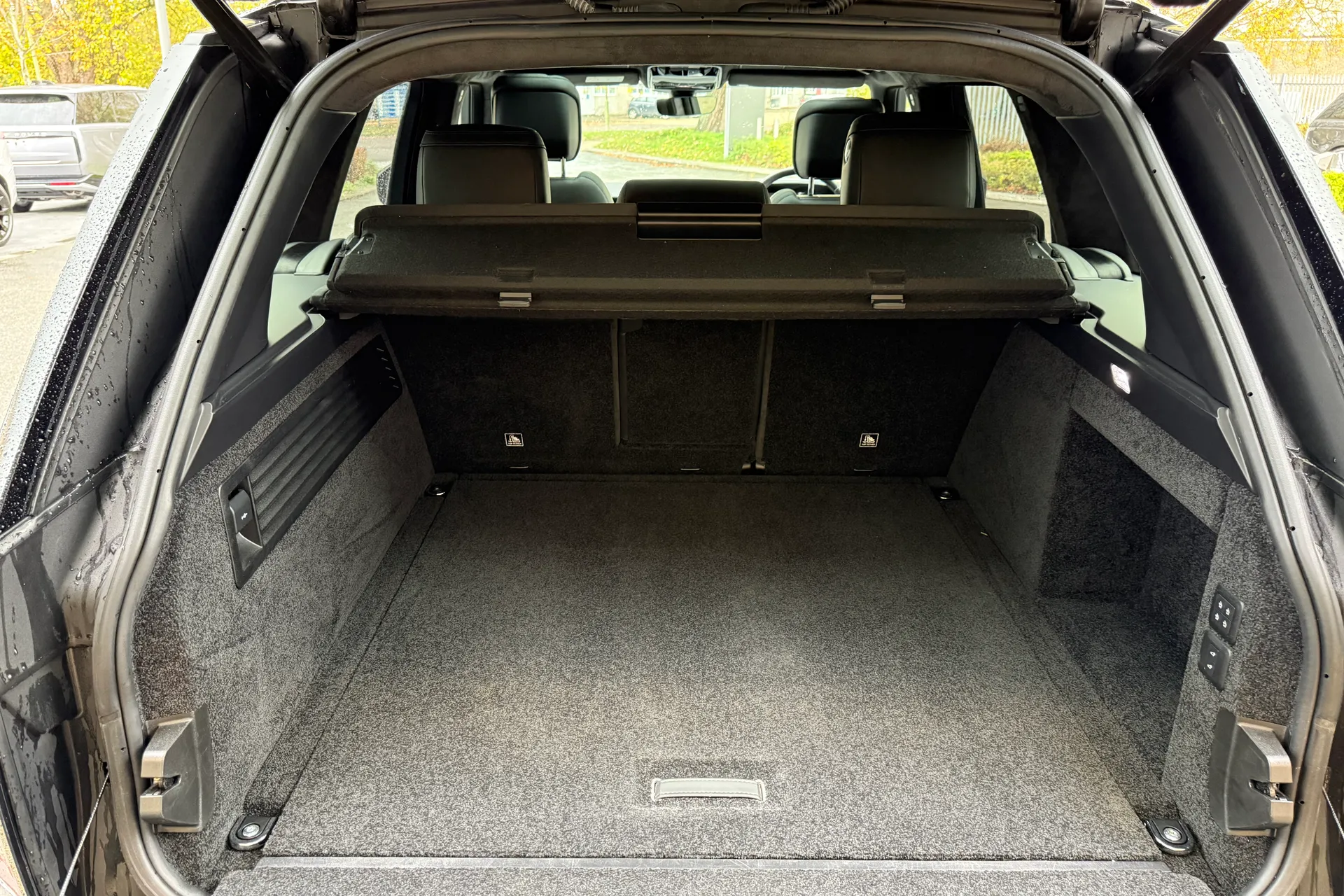 LAND ROVER RANGE ROVER thumbnail image number 40