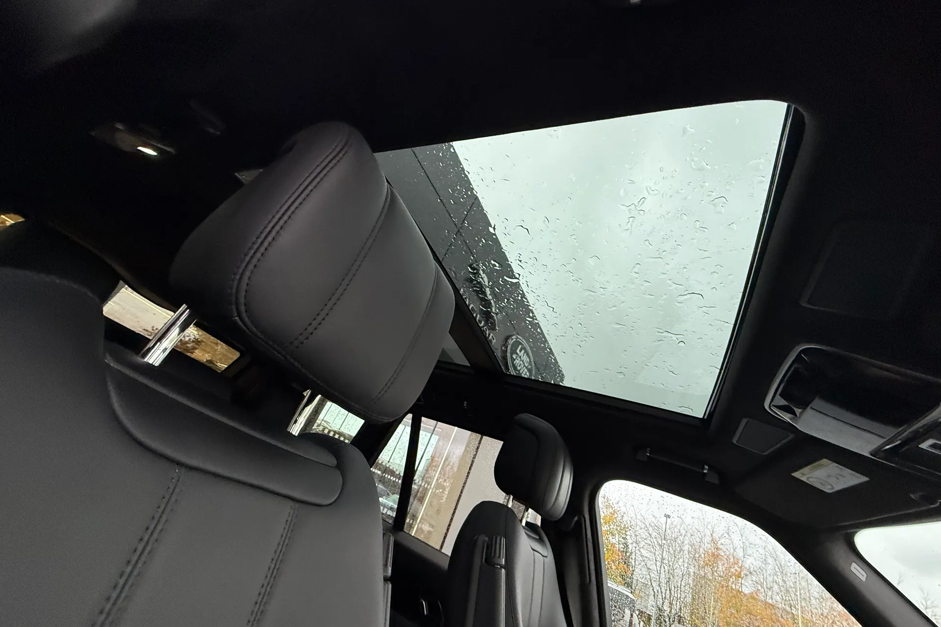 LAND ROVER RANGE ROVER thumbnail image number 35