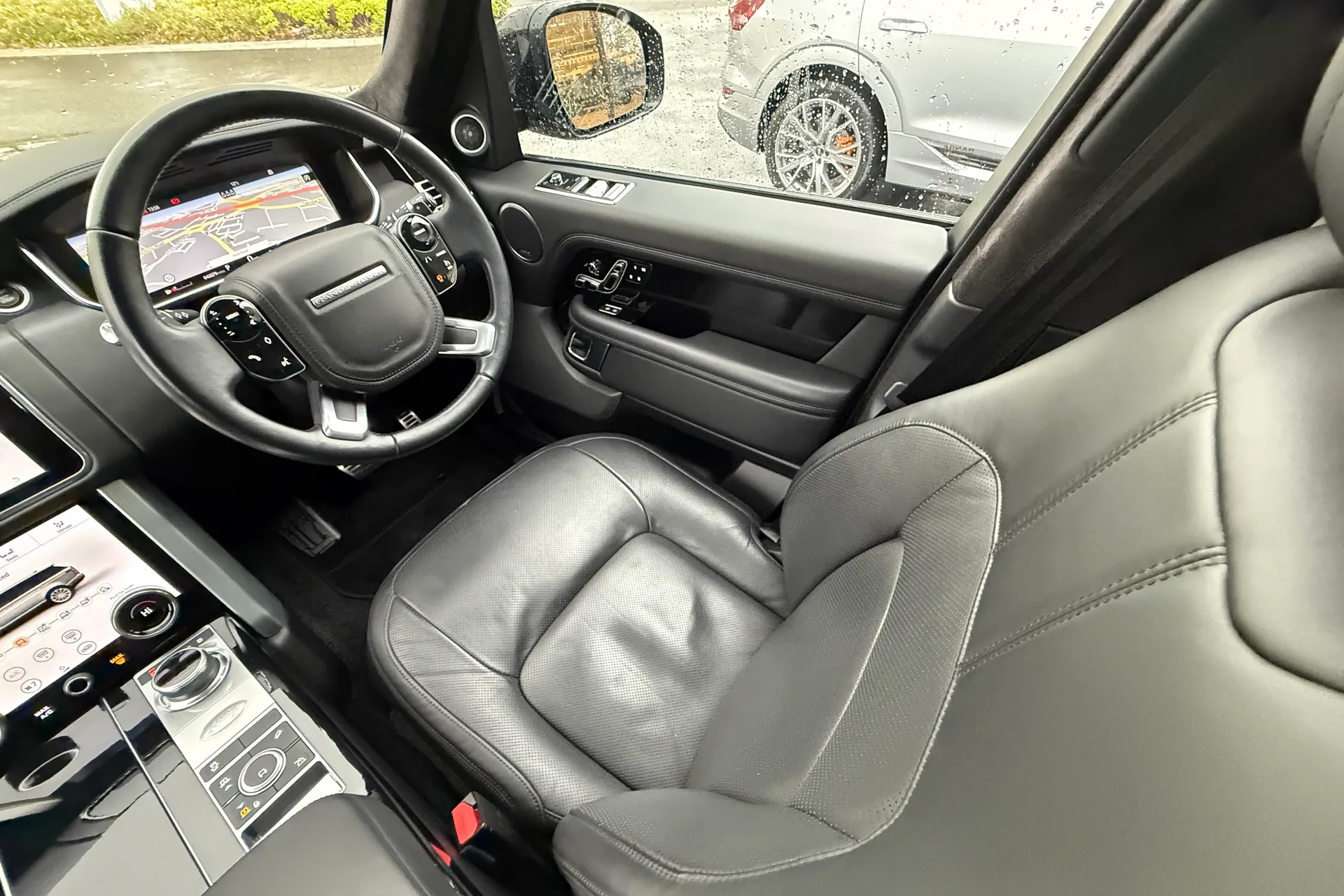 LAND ROVER RANGE ROVER thumbnail image number 13