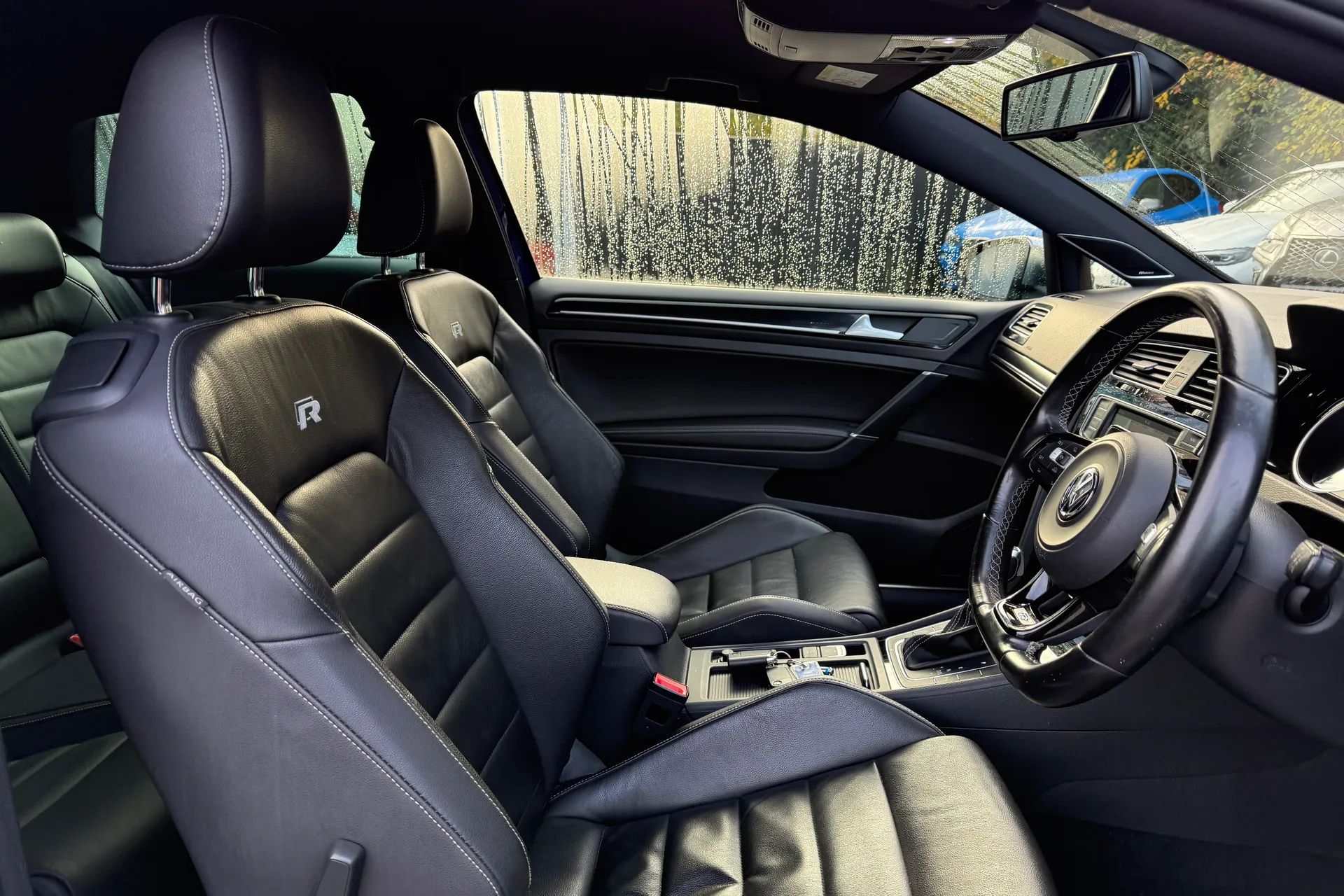 VOLKSWAGEN GOLF thumbnail image number 28