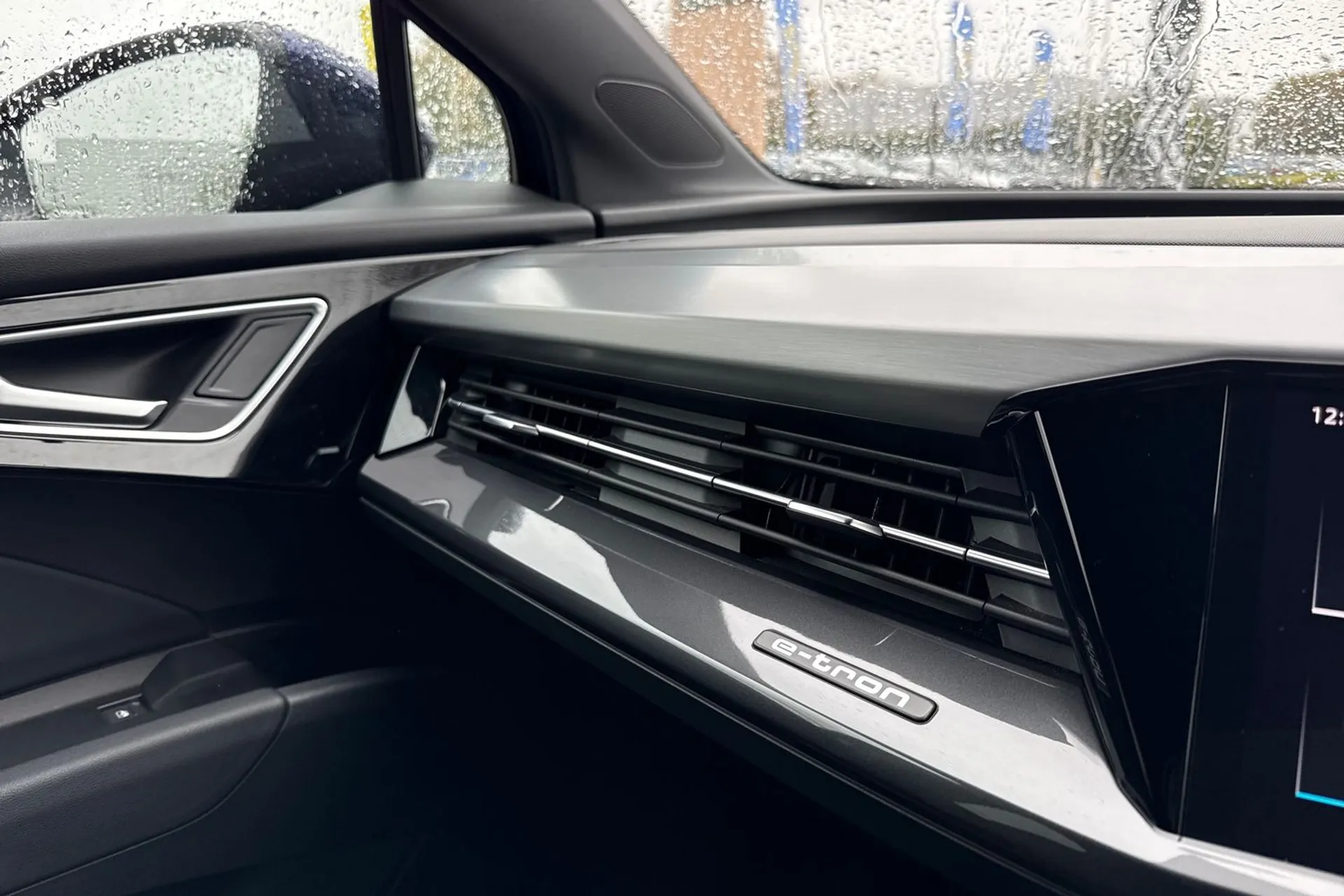 Audi Q4 thumbnail image number 49