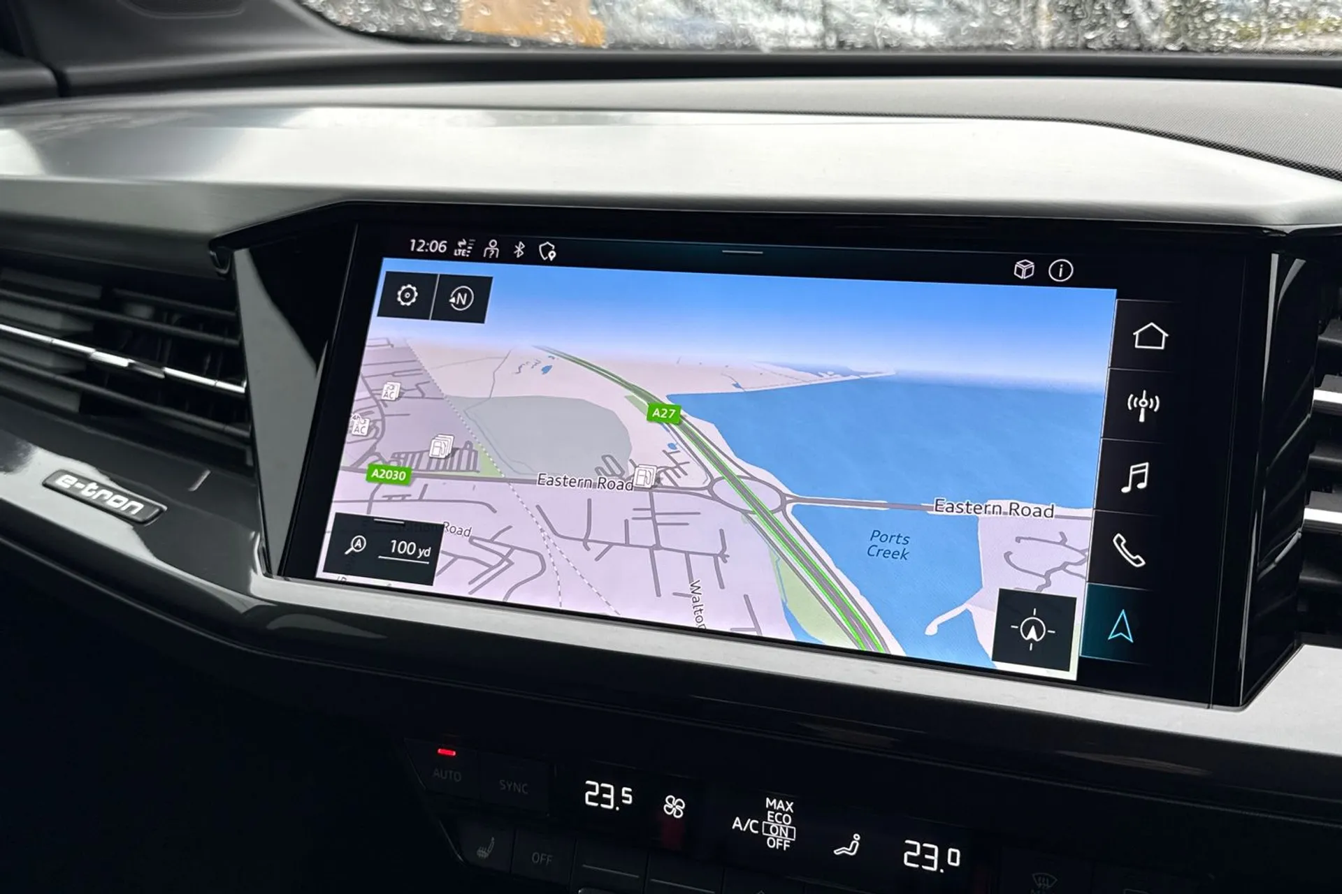 Audi Q4 thumbnail image number 25