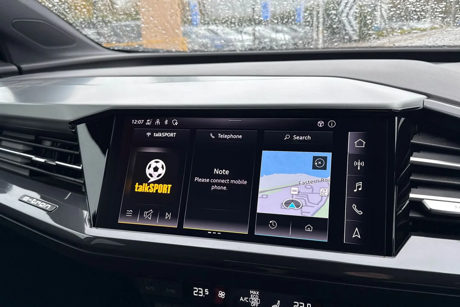 Audi Q4 thumbnail image number 29