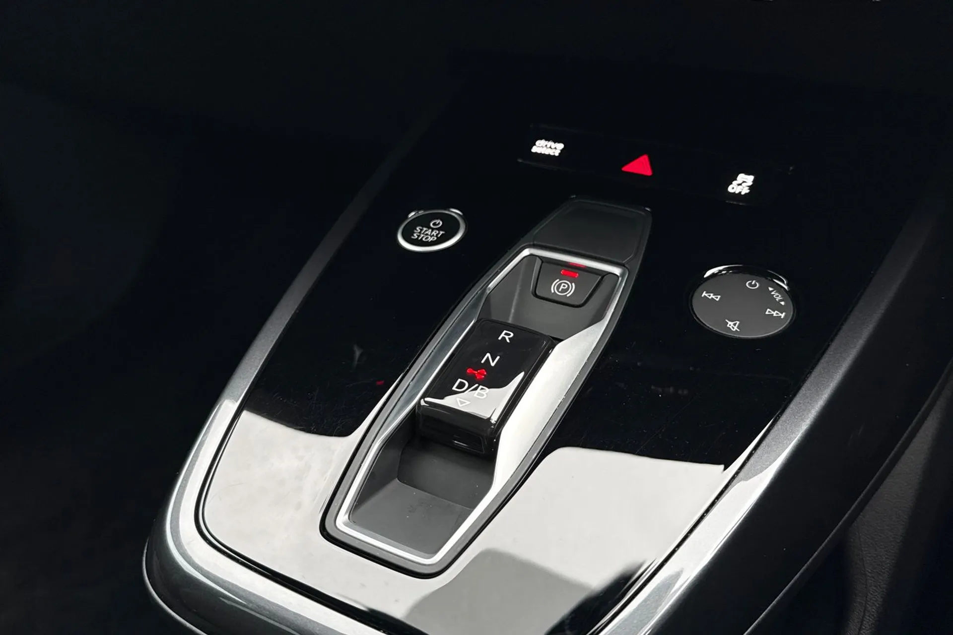 Audi Q4 thumbnail image number 48