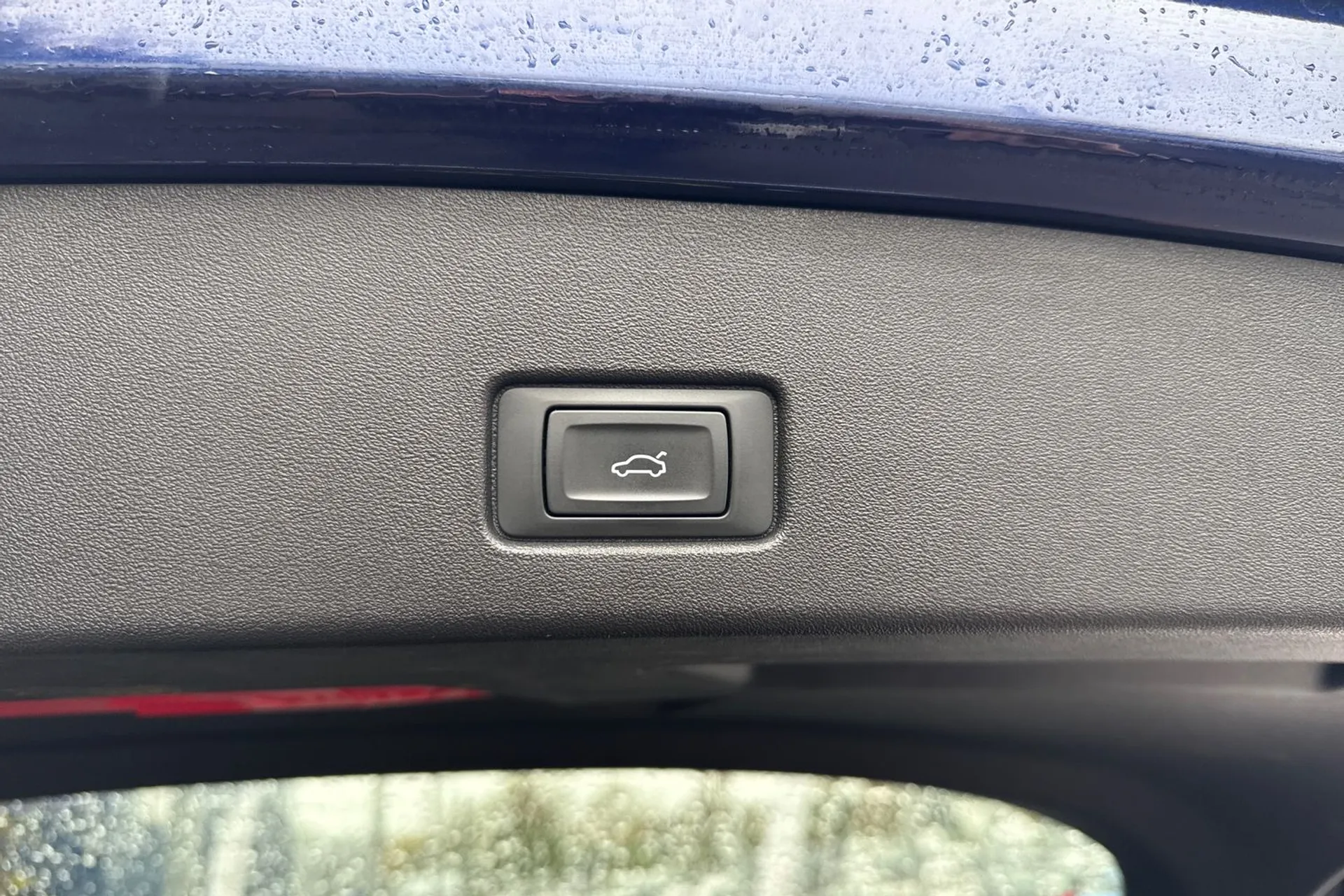 Audi Q4 thumbnail image number 19