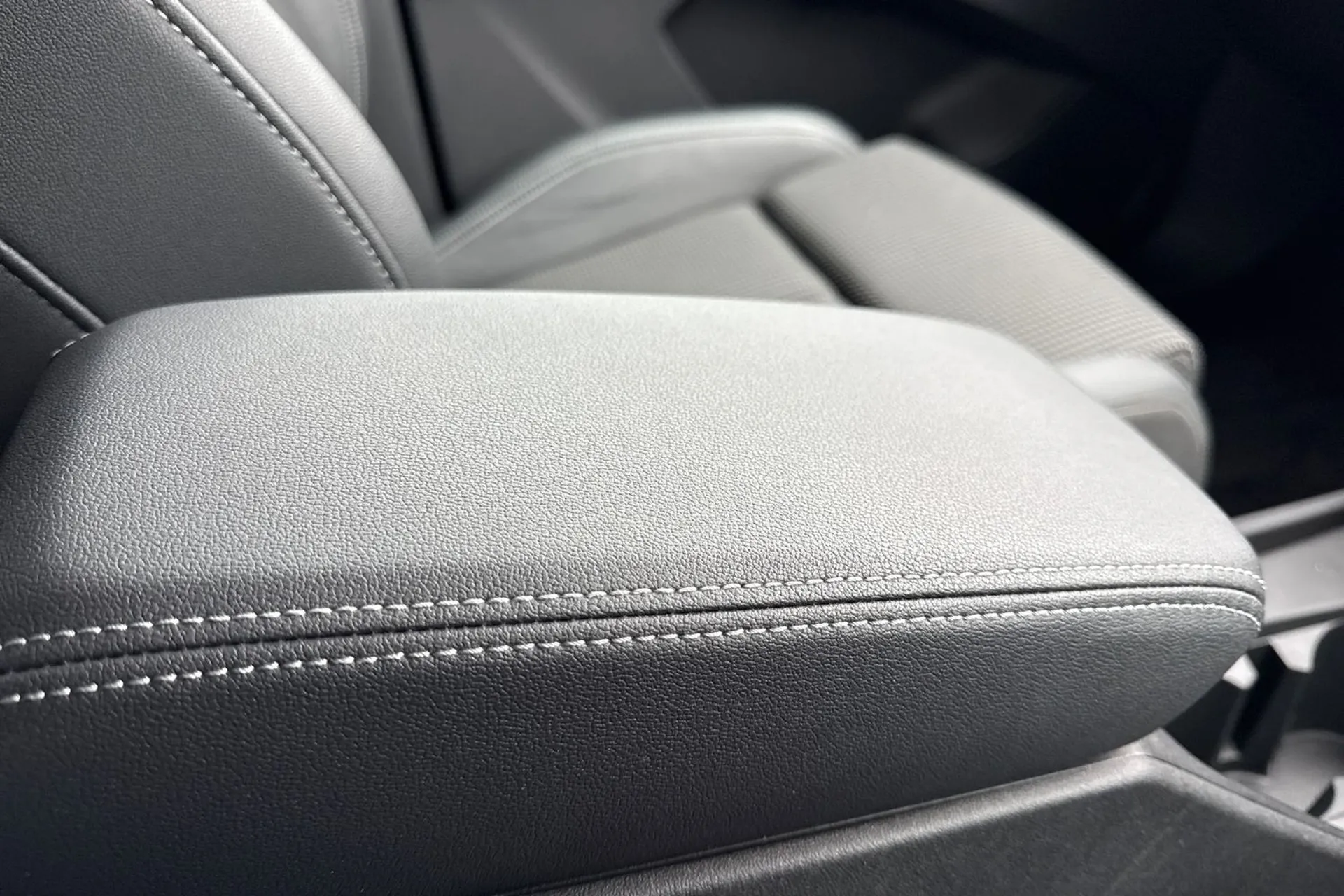 Audi Q4 thumbnail image number 44