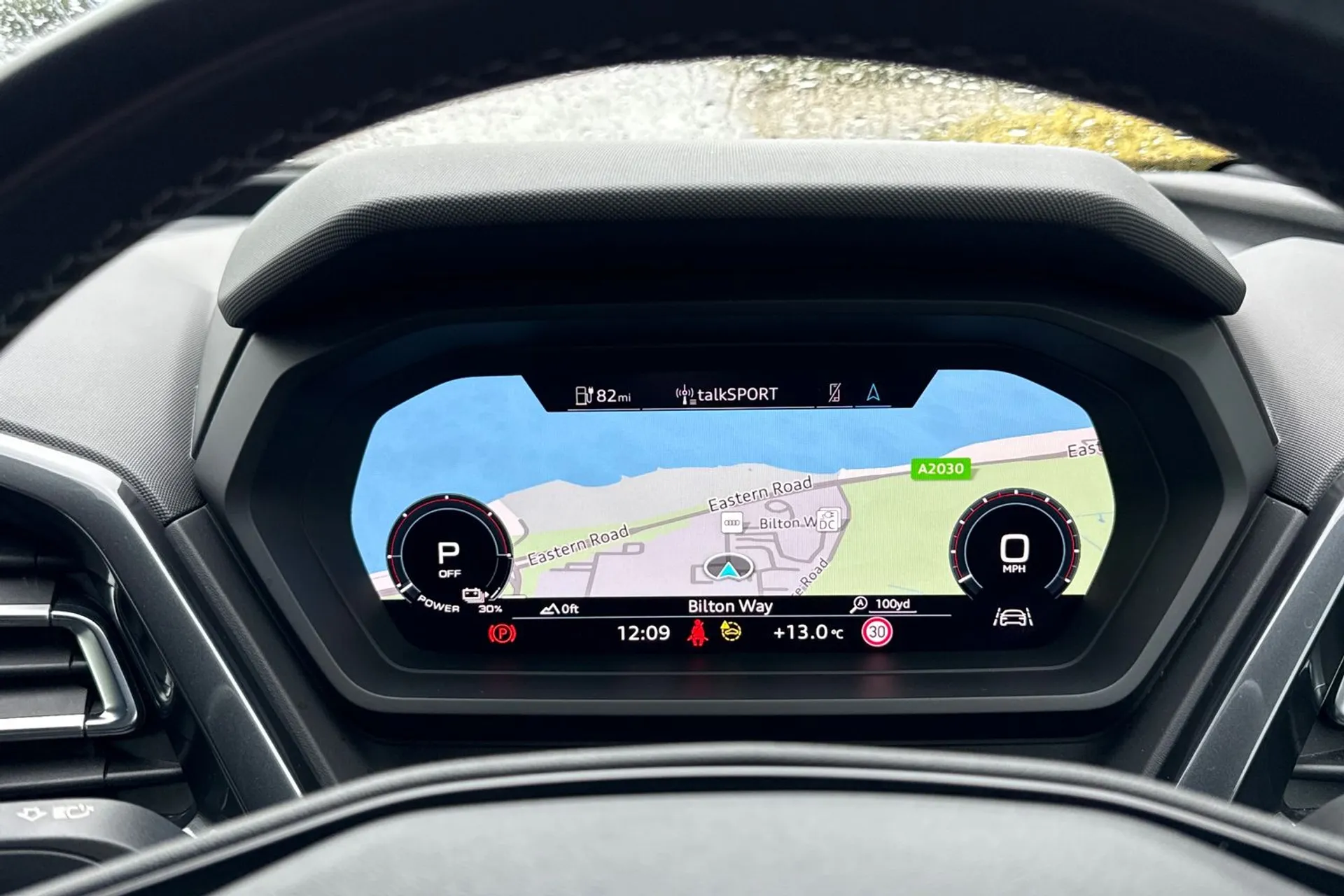 Audi Q4 thumbnail image number 4