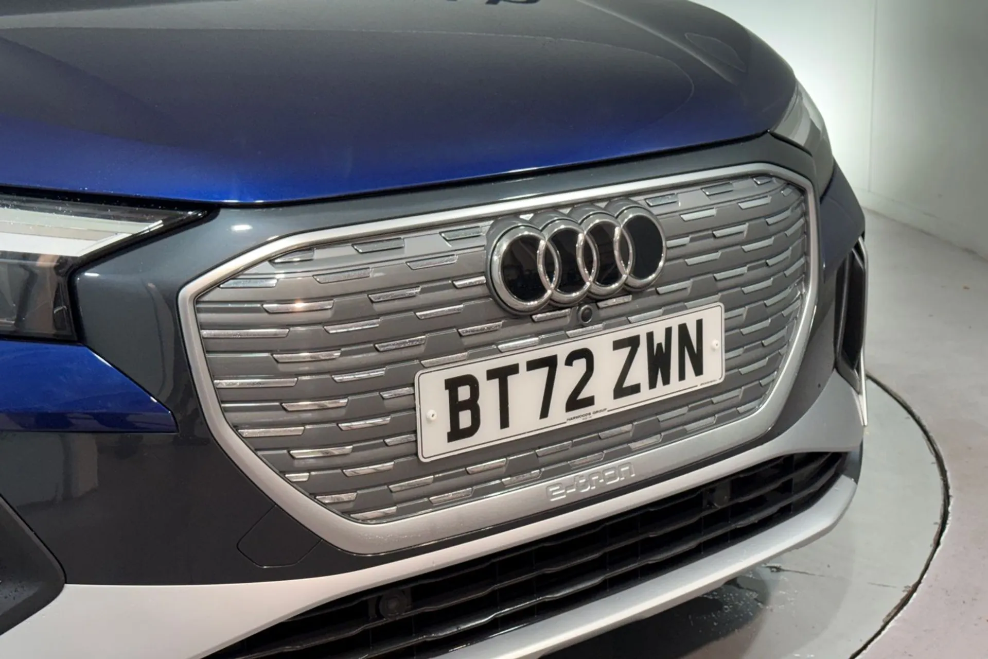 Audi Q4 thumbnail image number 9