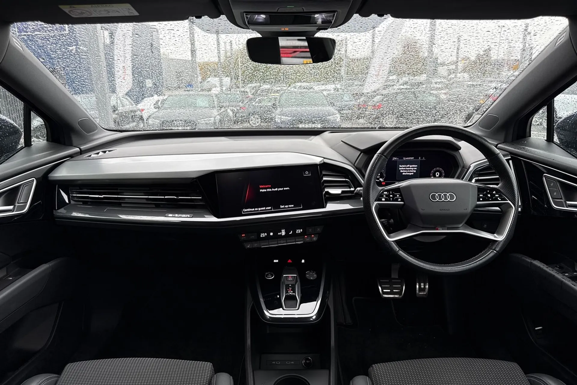 Audi Q4 thumbnail image number 3