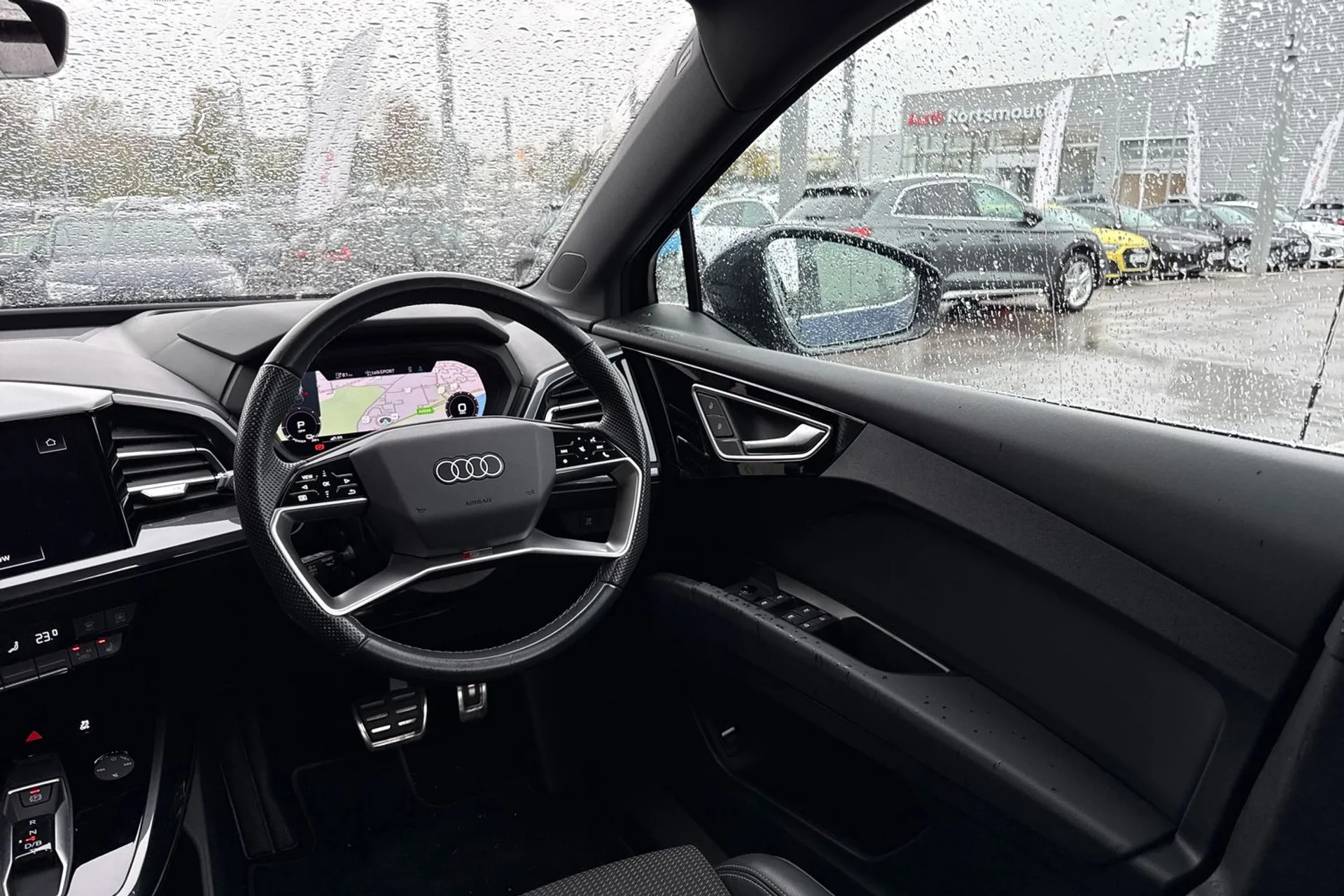 Audi Q4 thumbnail image number 37