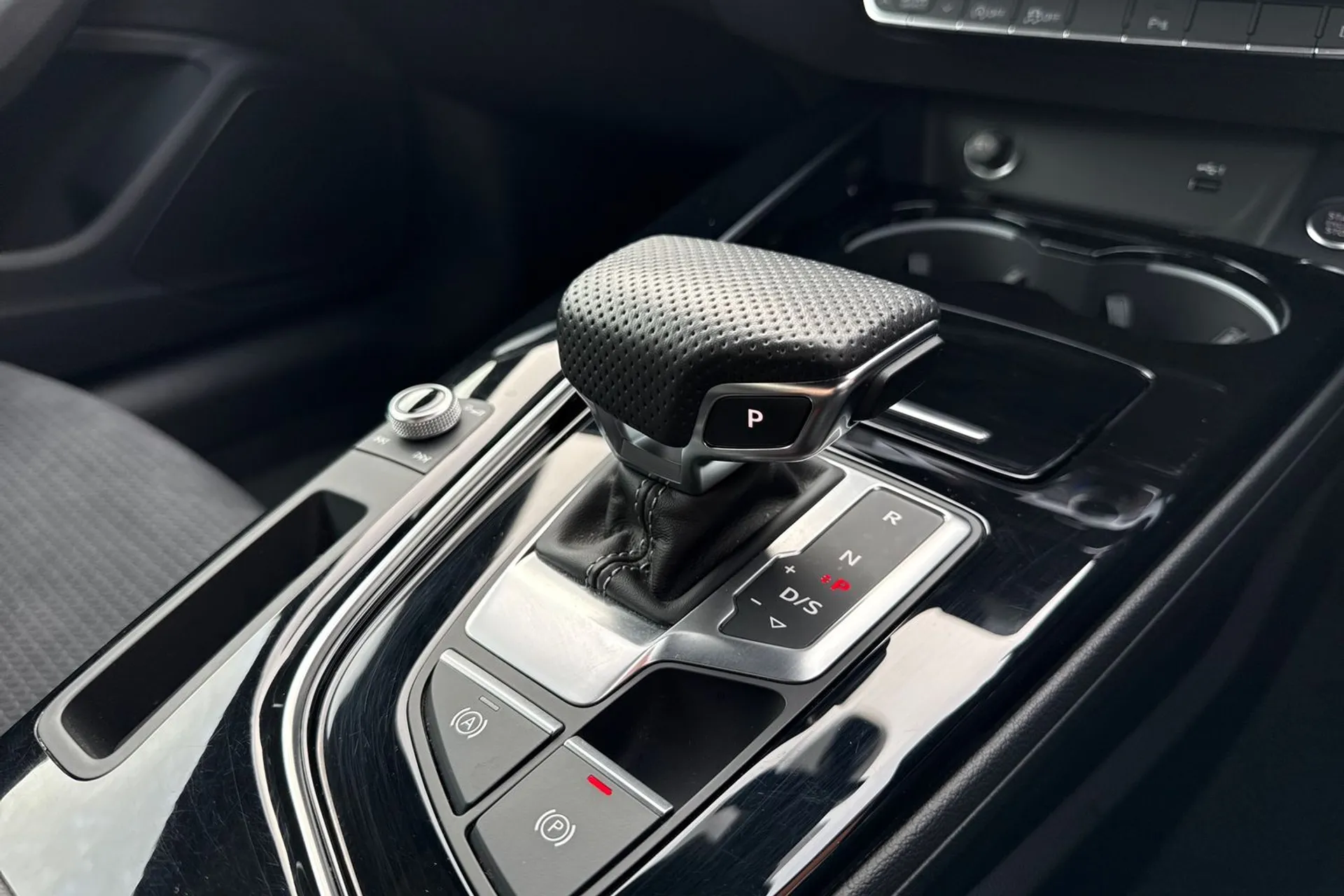 Audi A5 thumbnail image number 31