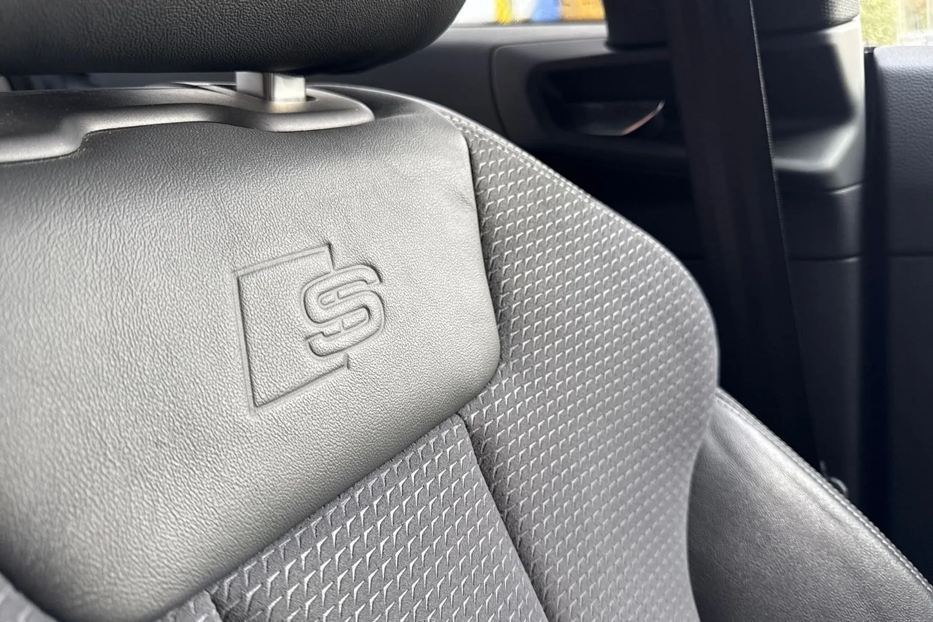 Audi A5 thumbnail image number 47