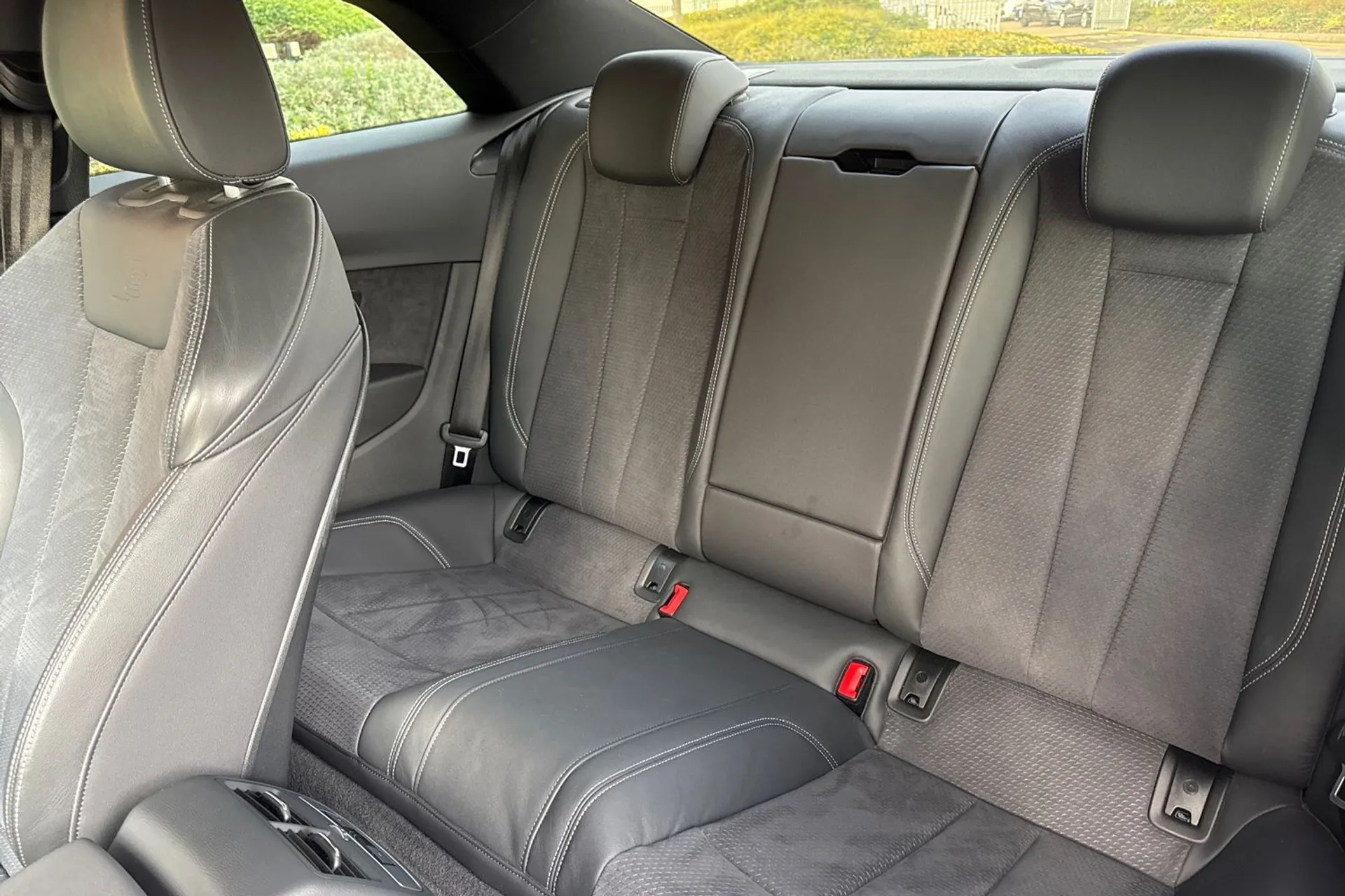 Audi A5 thumbnail image number 34