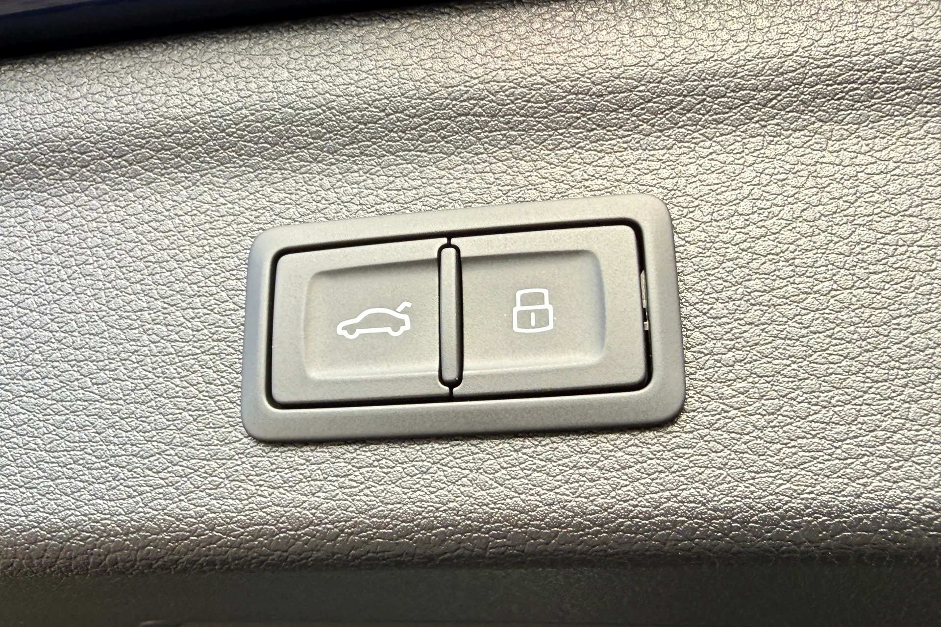 Audi Q3 thumbnail image number 40