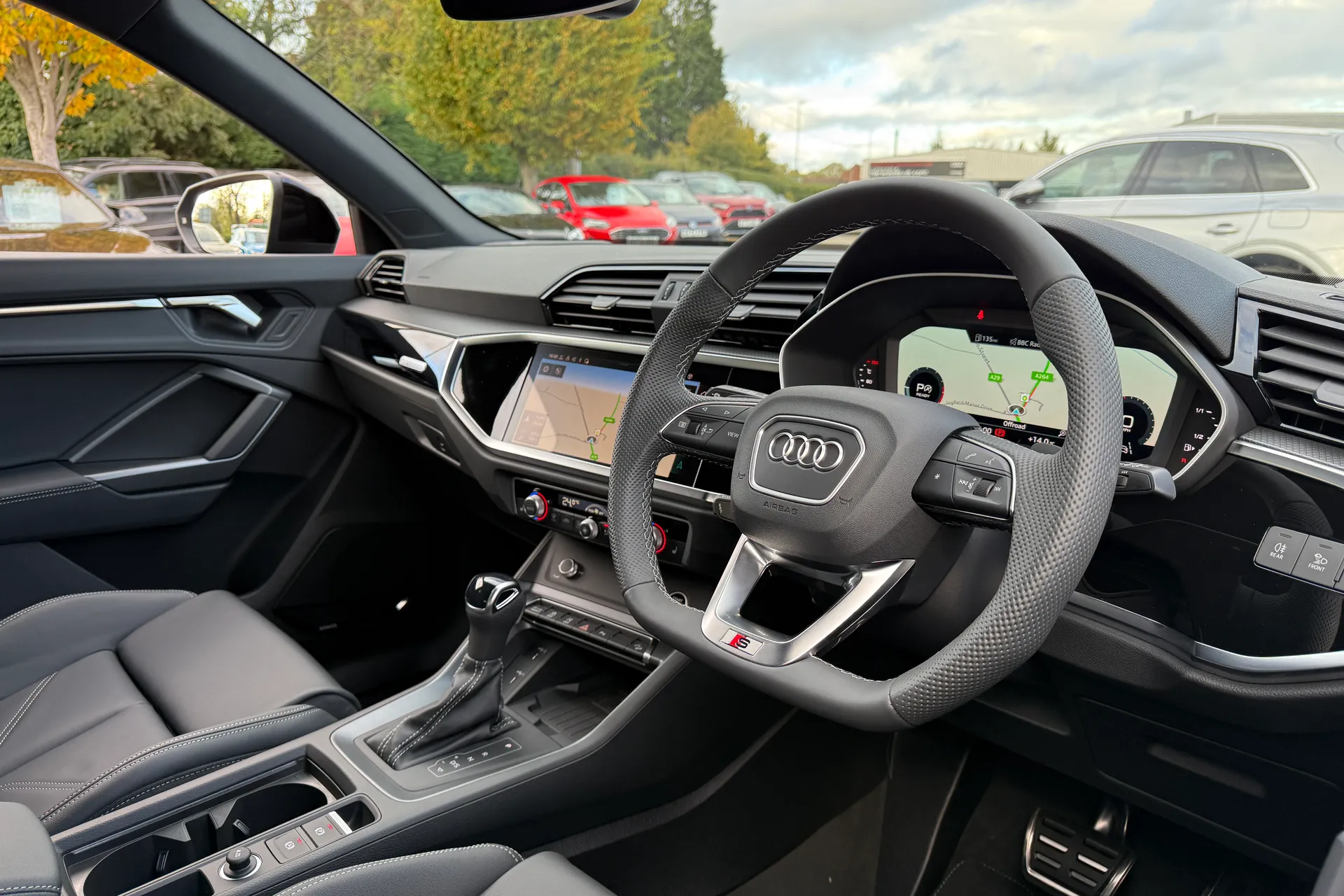 Audi Q3 thumbnail image number 29