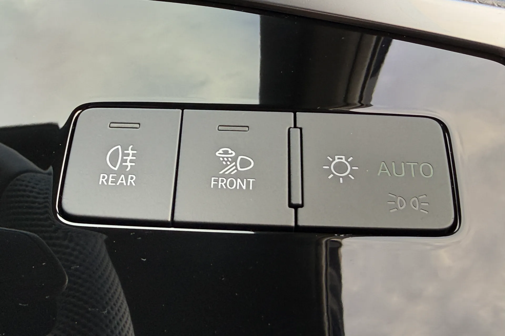 Audi Q3 thumbnail image number 24