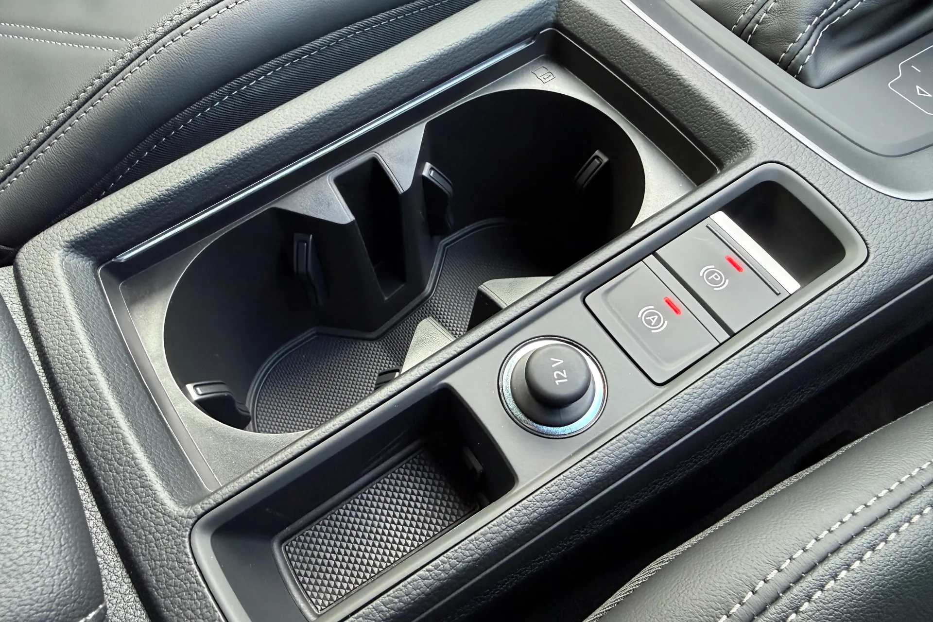 Audi Q3 thumbnail image number 43