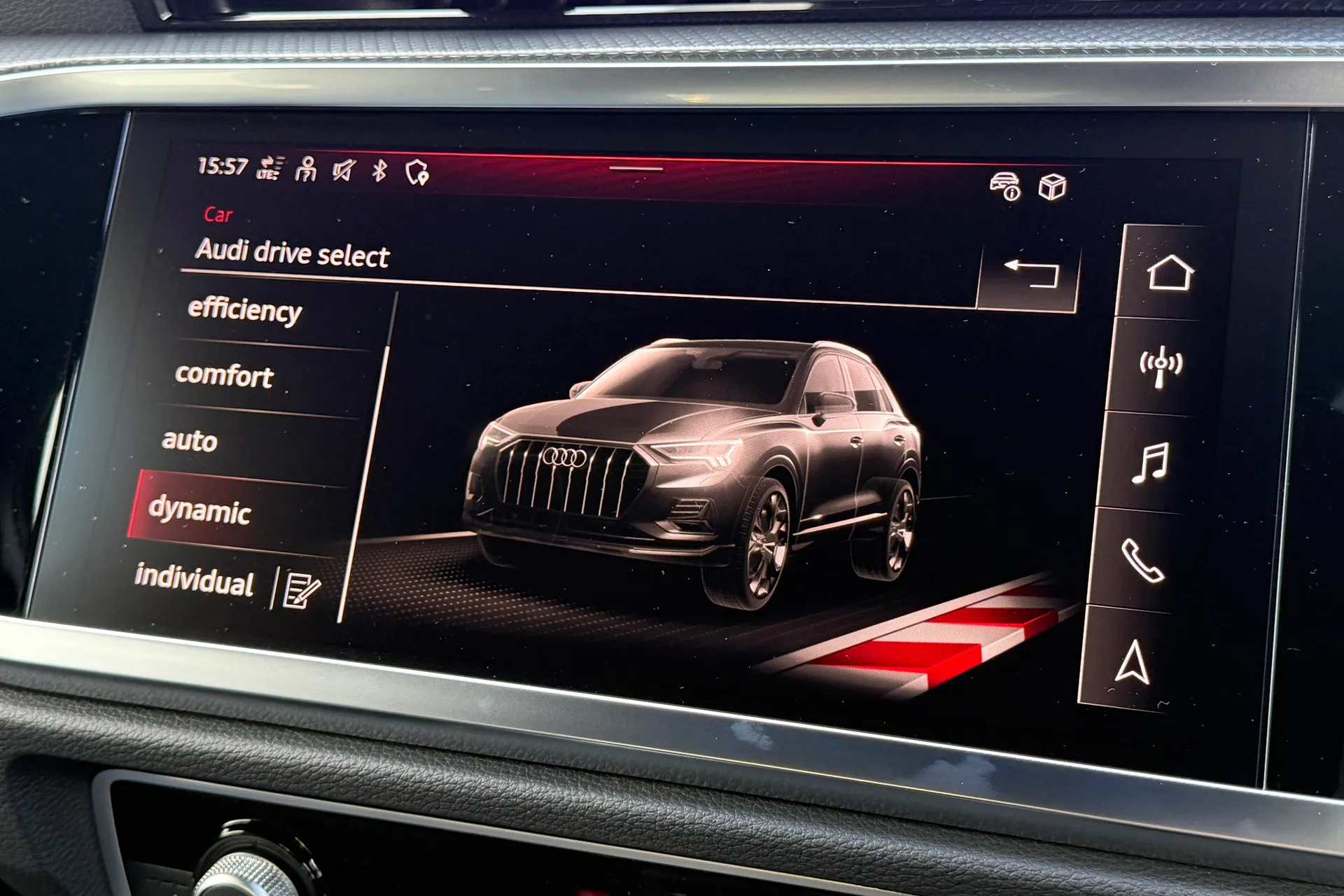 Audi Q3 thumbnail image number 10