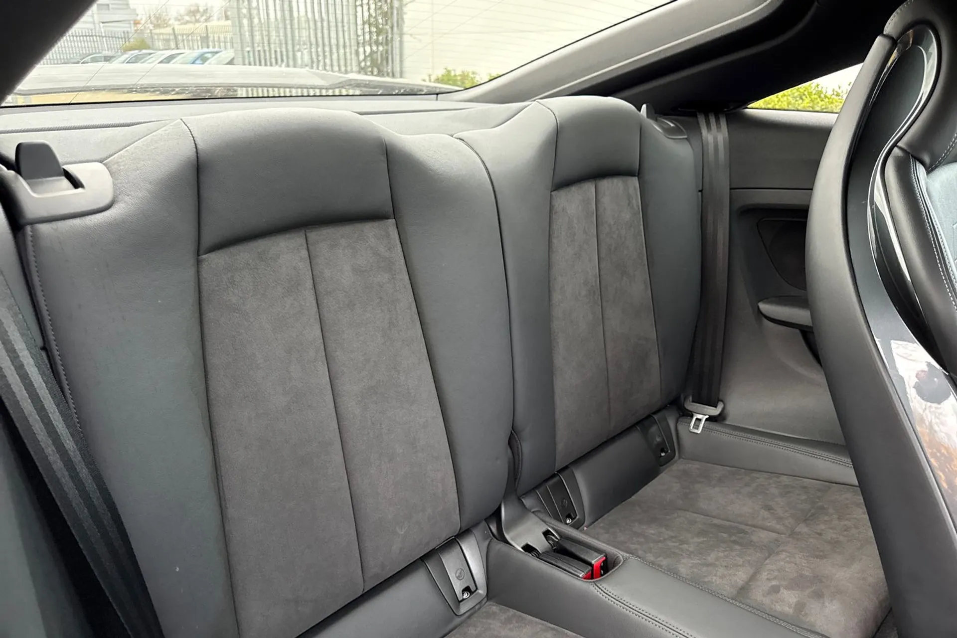 Audi TT thumbnail image number 23