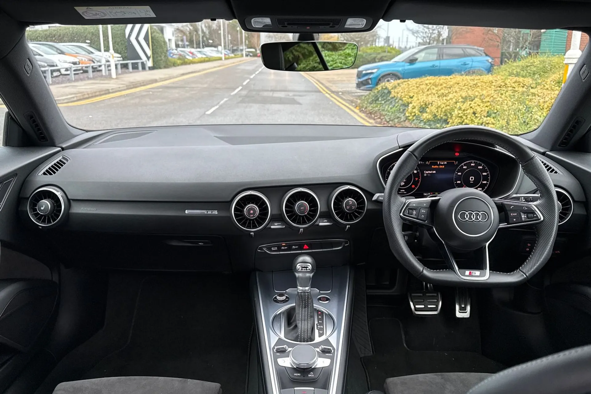 Audi TT thumbnail image number 3