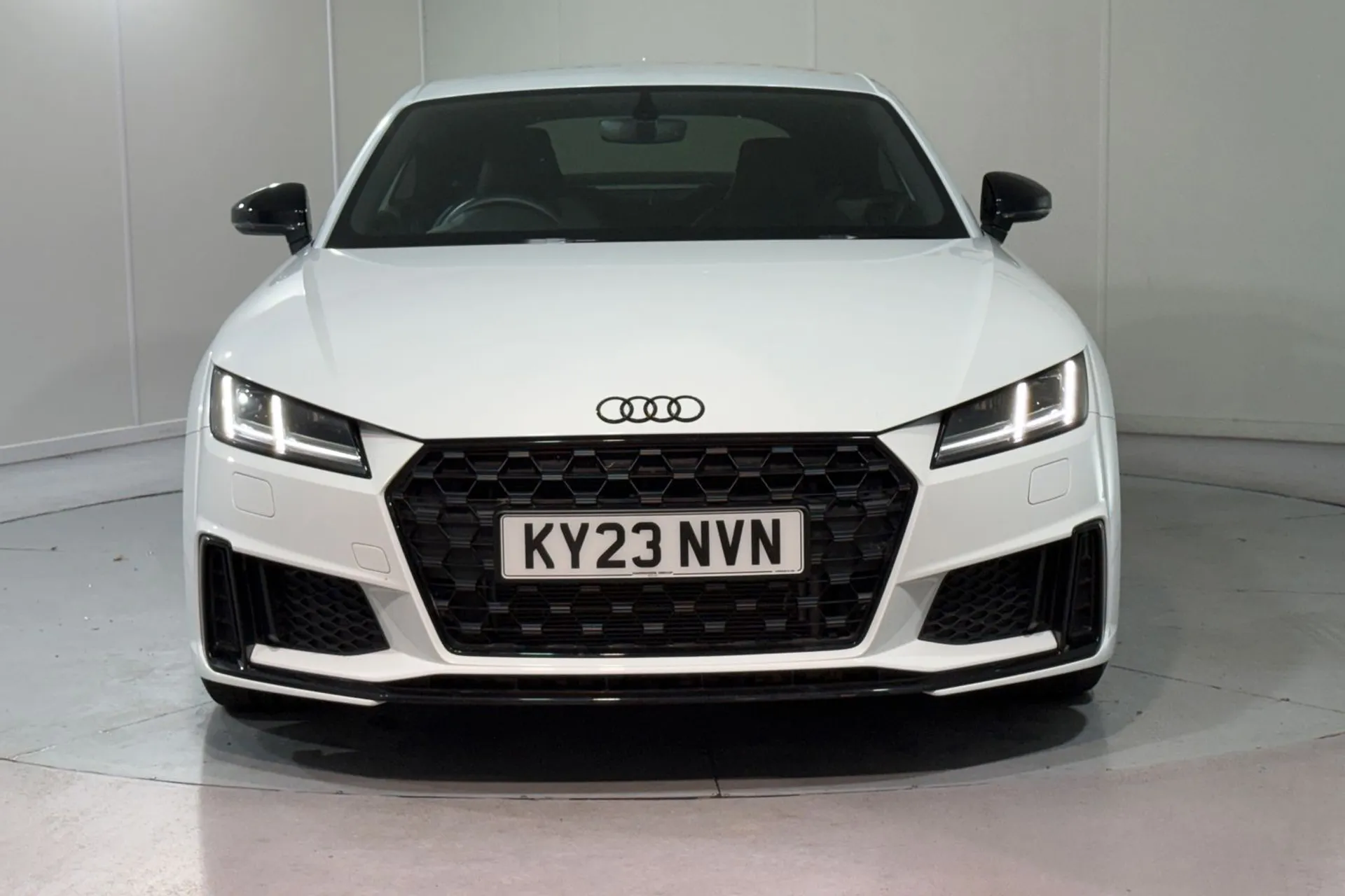 Audi TT thumbnail image number 5