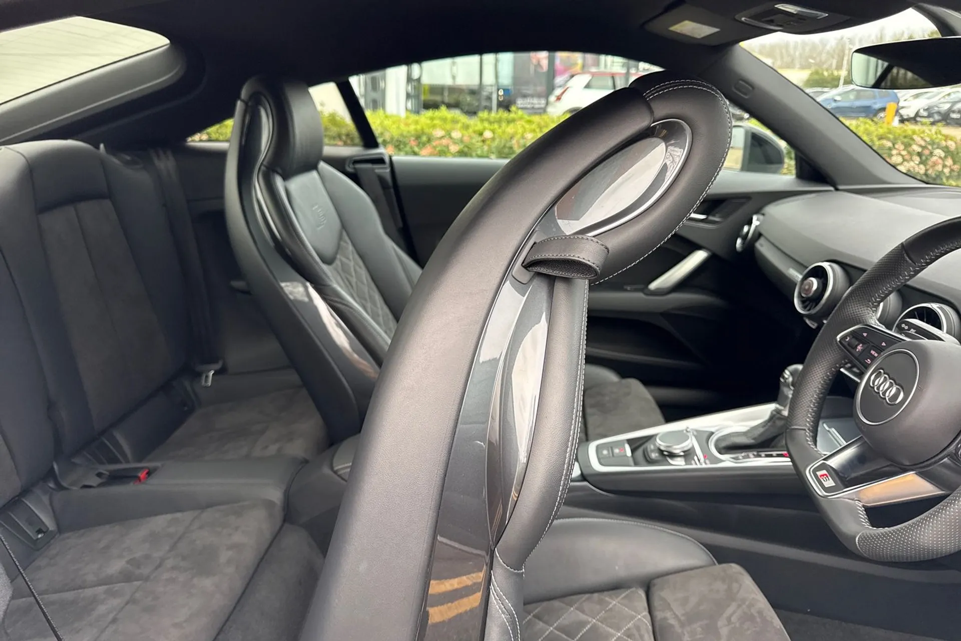 Audi TT thumbnail image number 26