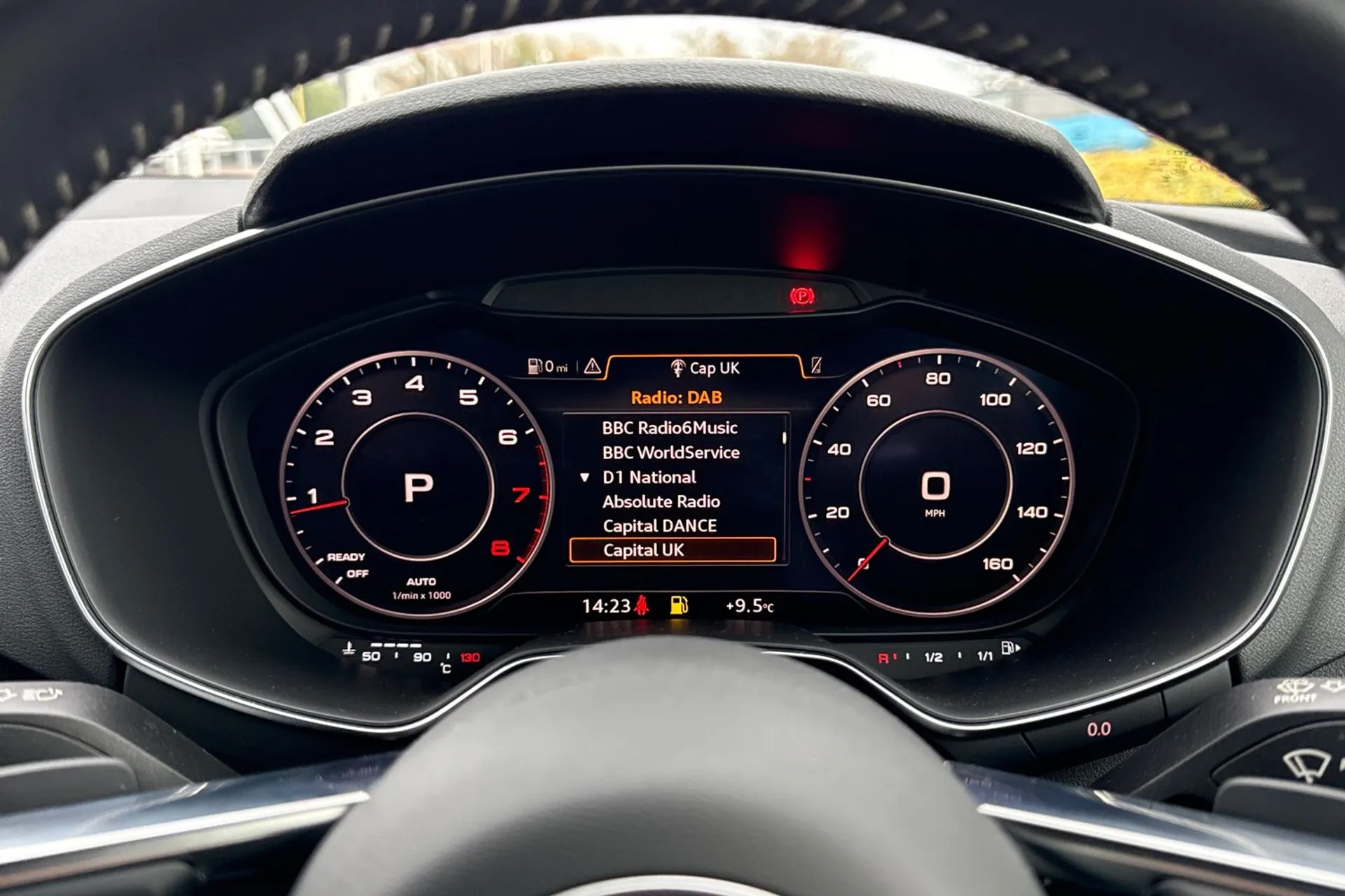 Audi TT thumbnail image number 33