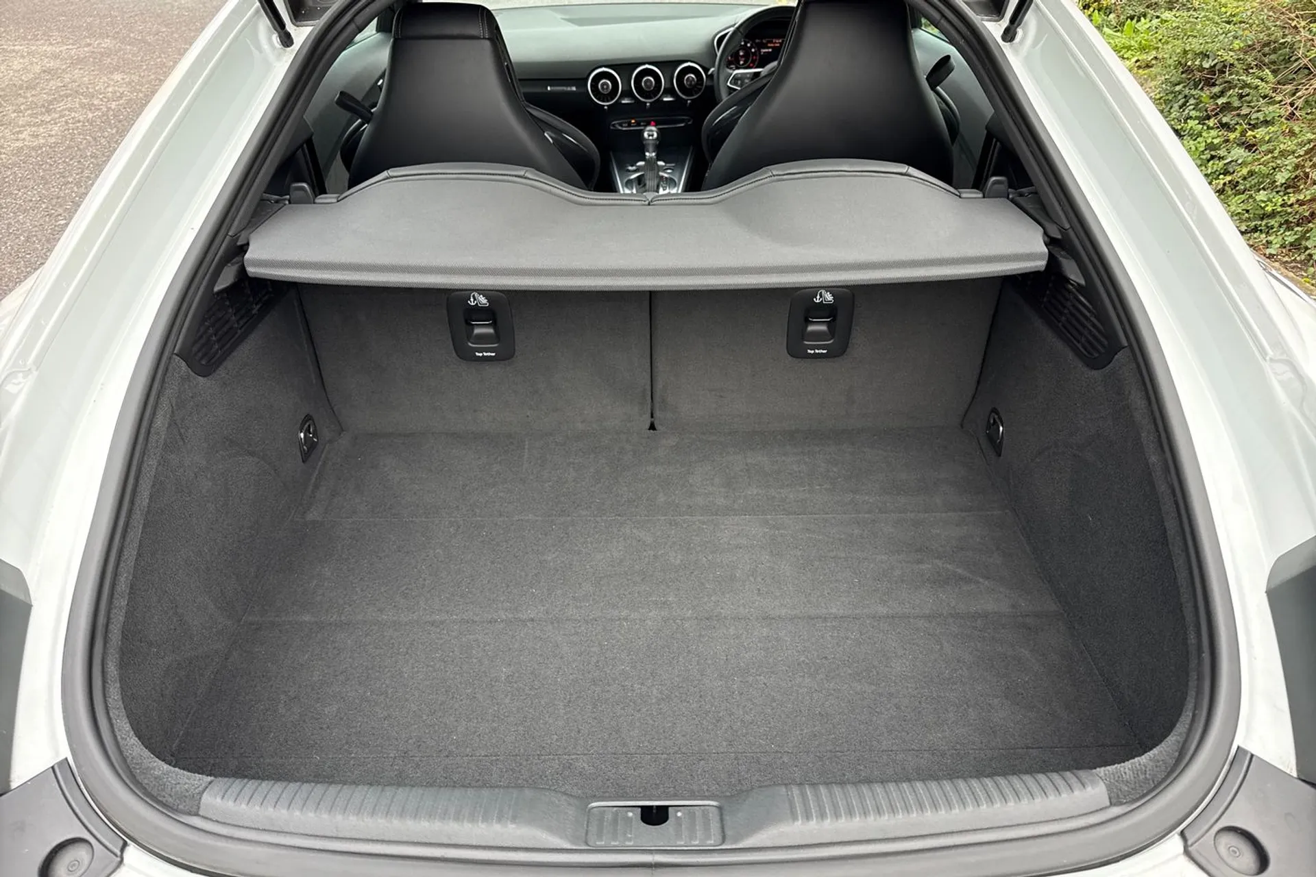 Audi TT thumbnail image number 18