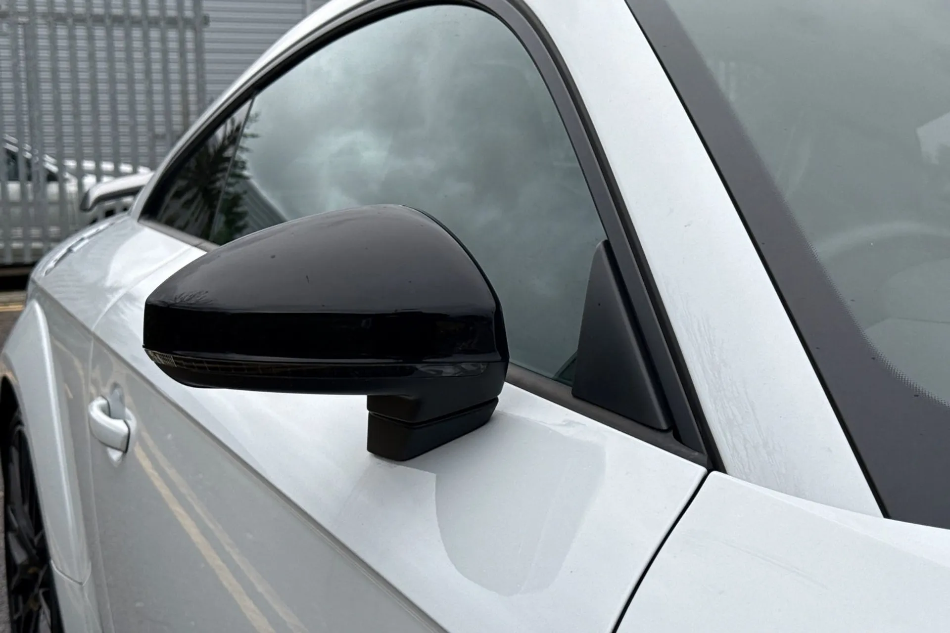 Audi TT thumbnail image number 27