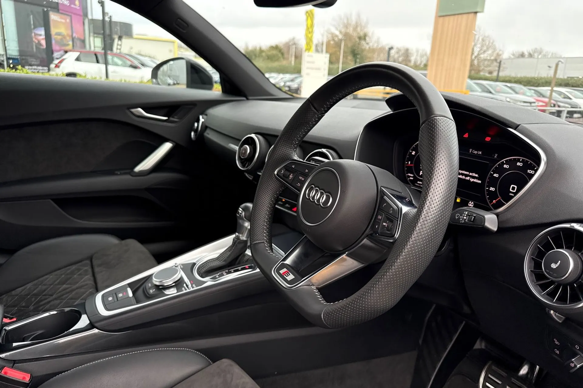 Audi TT thumbnail image number 26