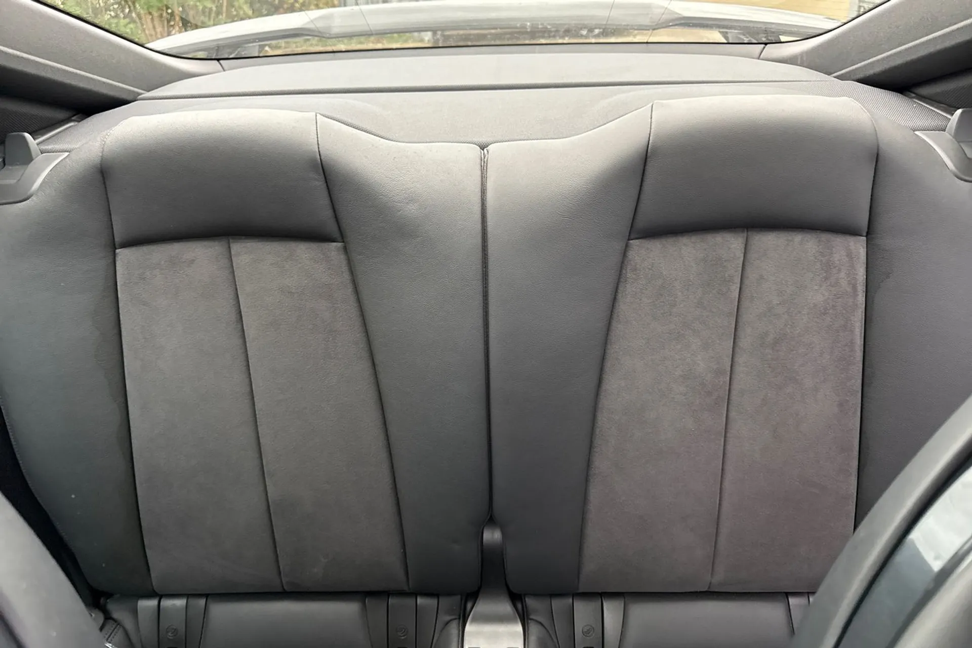 Audi TT thumbnail image number 44