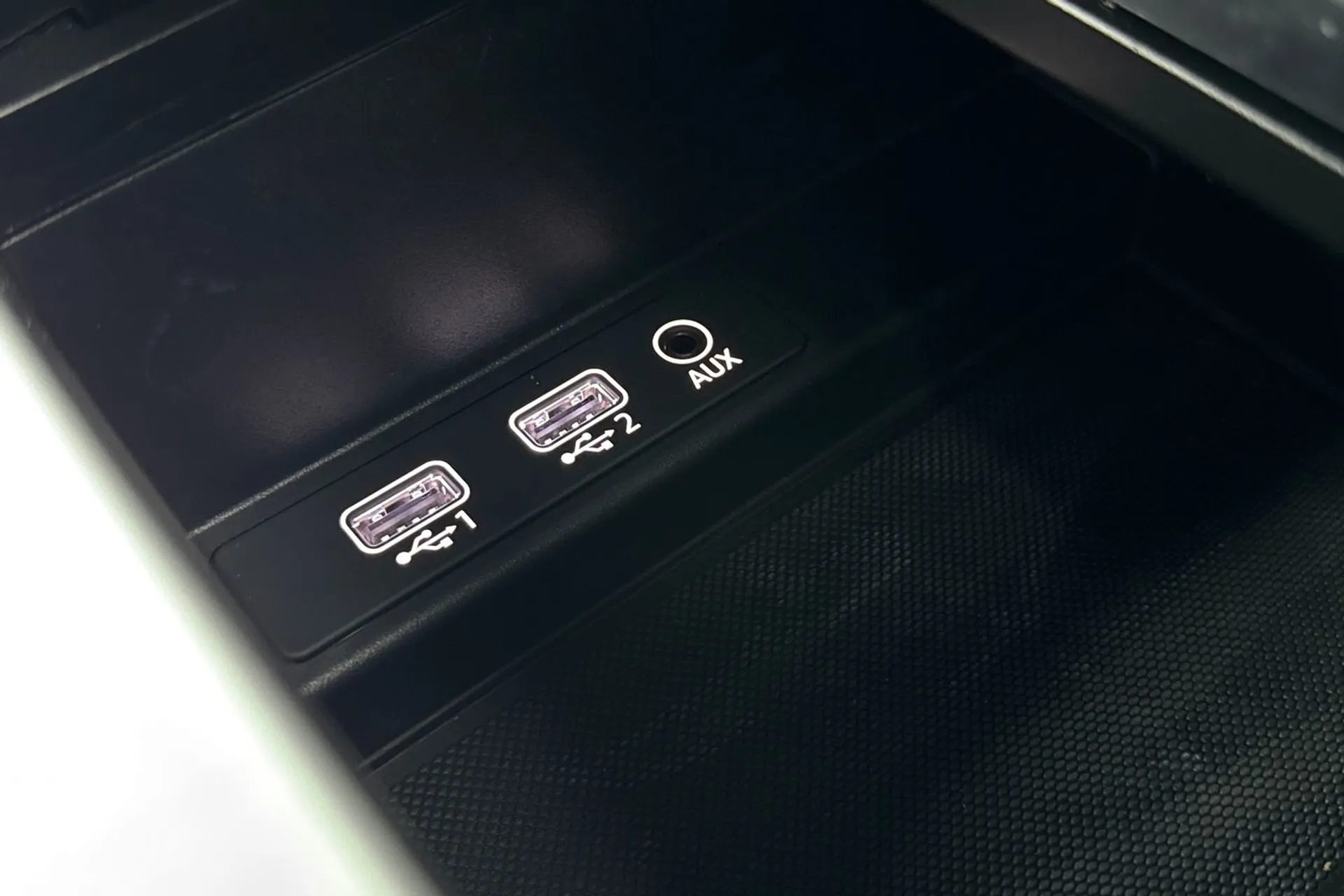 Audi TT thumbnail image number 35