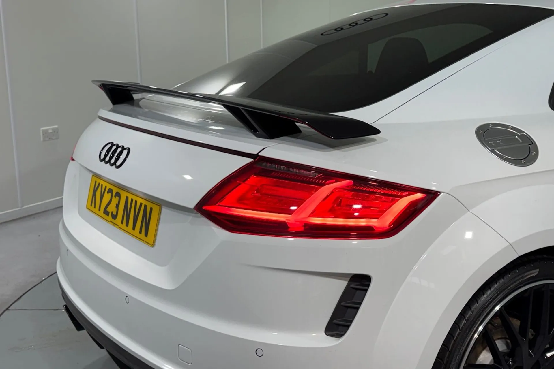 Audi TT thumbnail image number 36