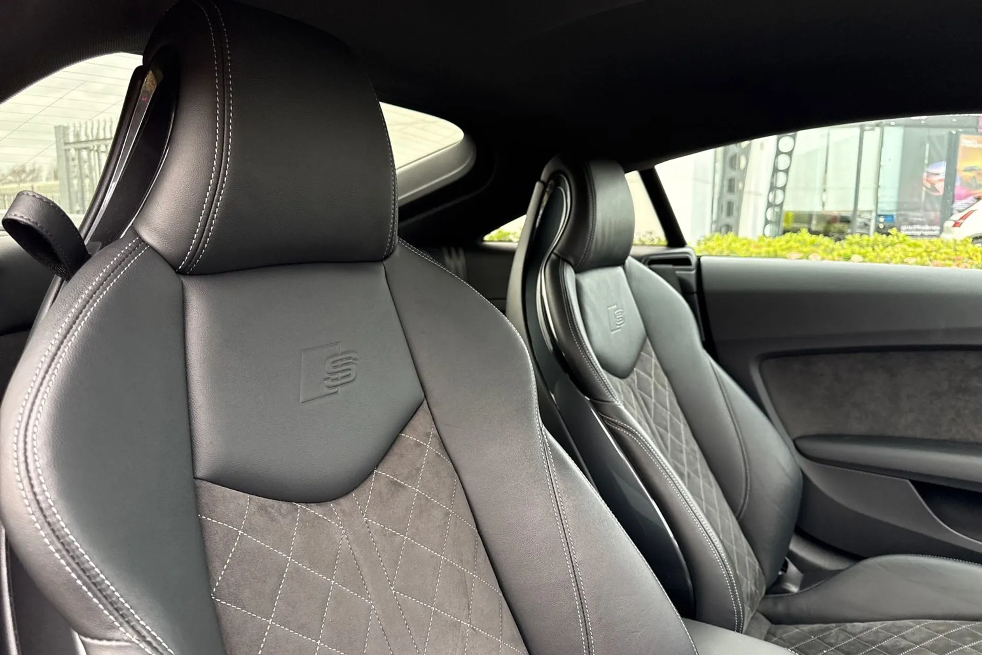 Audi TT thumbnail image number 22