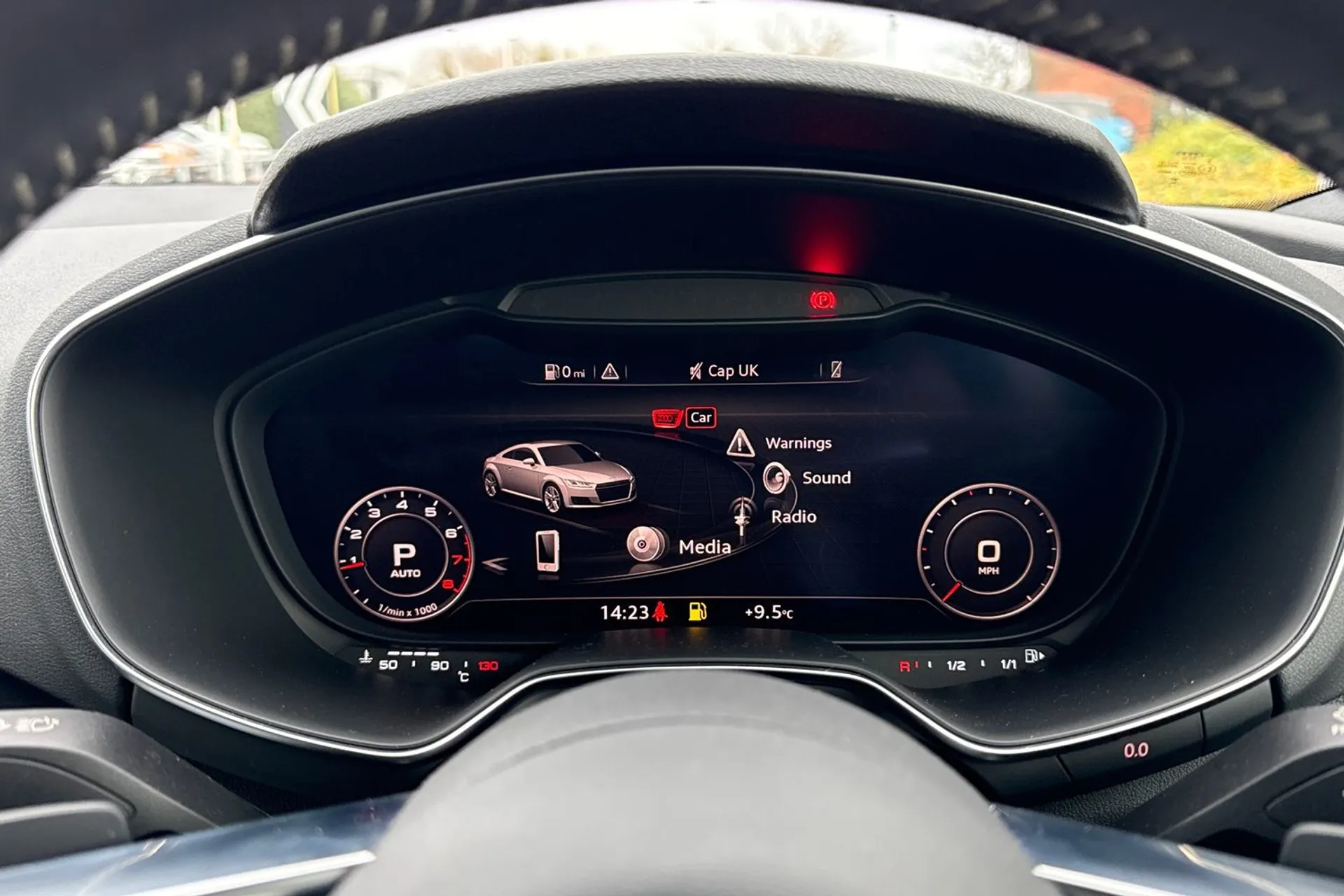 Audi TT thumbnail image number 16