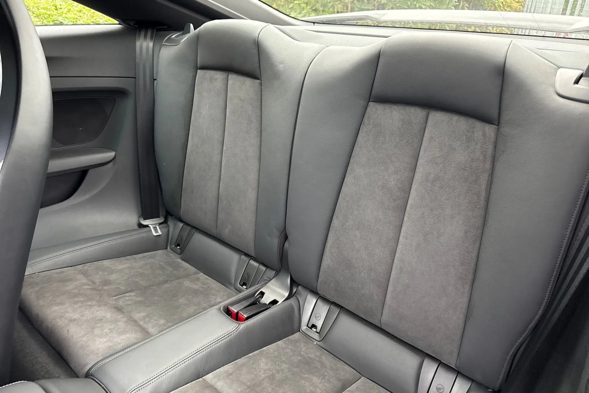 Audi TT thumbnail image number 43