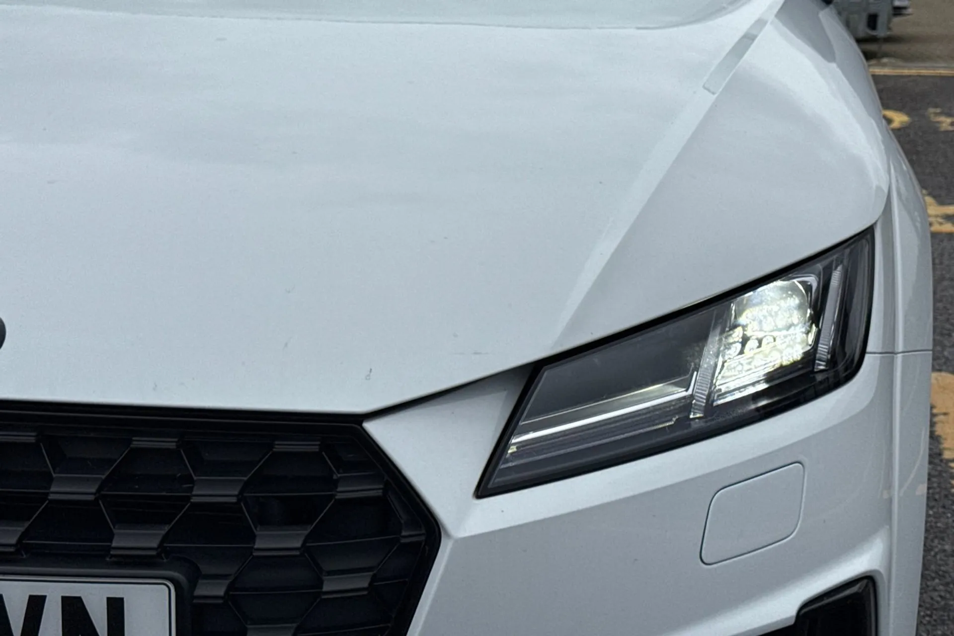 Audi TT thumbnail image number 30