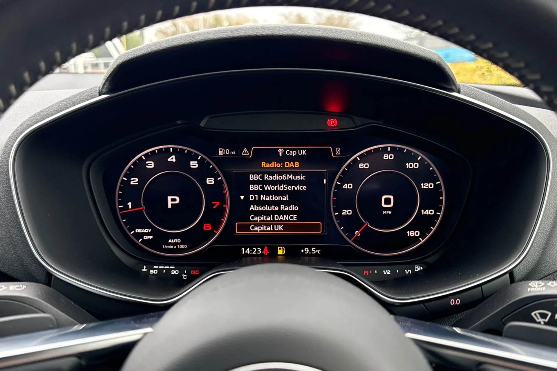 Audi TT thumbnail image number 18