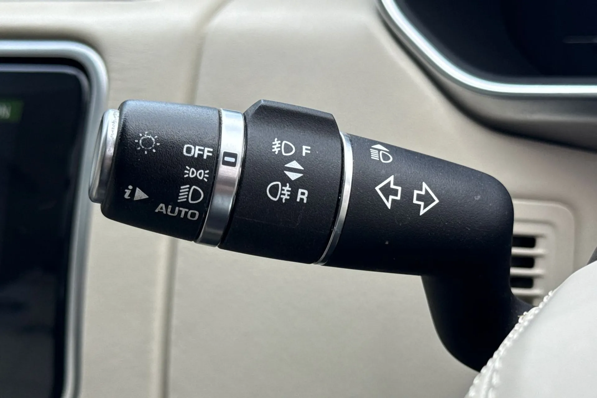 LAND ROVER RANGE ROVER thumbnail image number 58