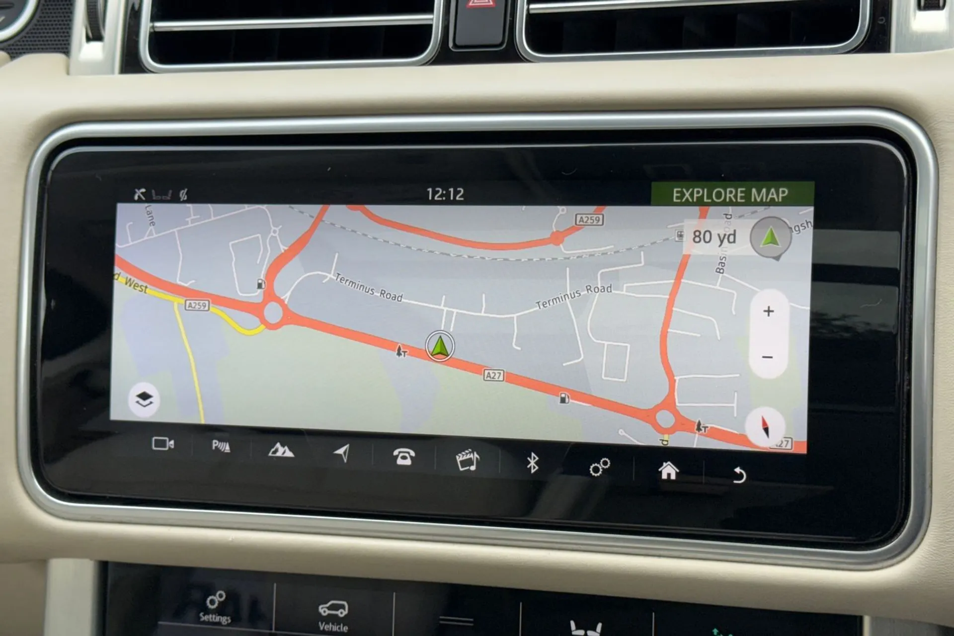 LAND ROVER RANGE ROVER thumbnail image number 4