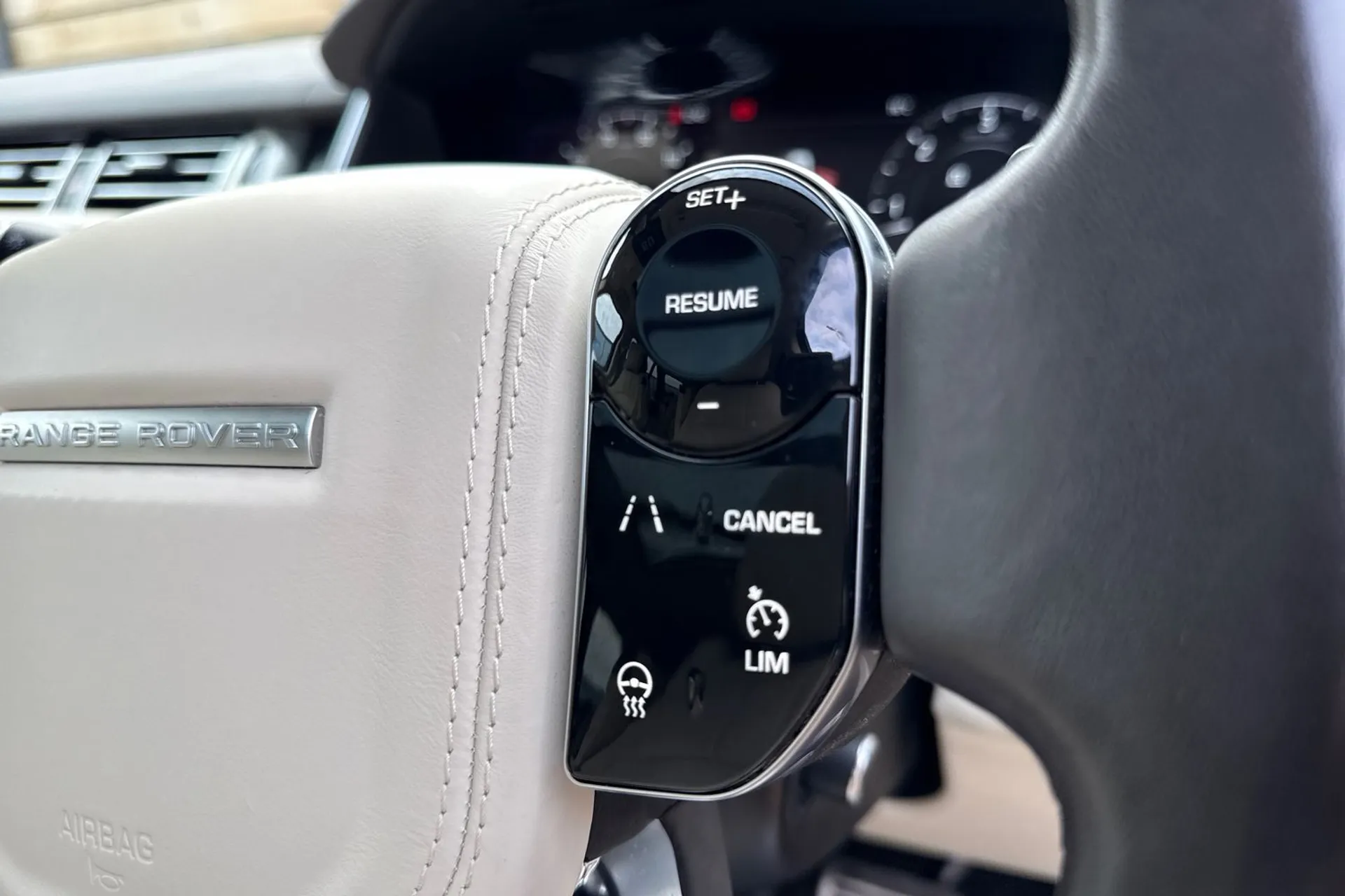 LAND ROVER RANGE ROVER thumbnail image number 39