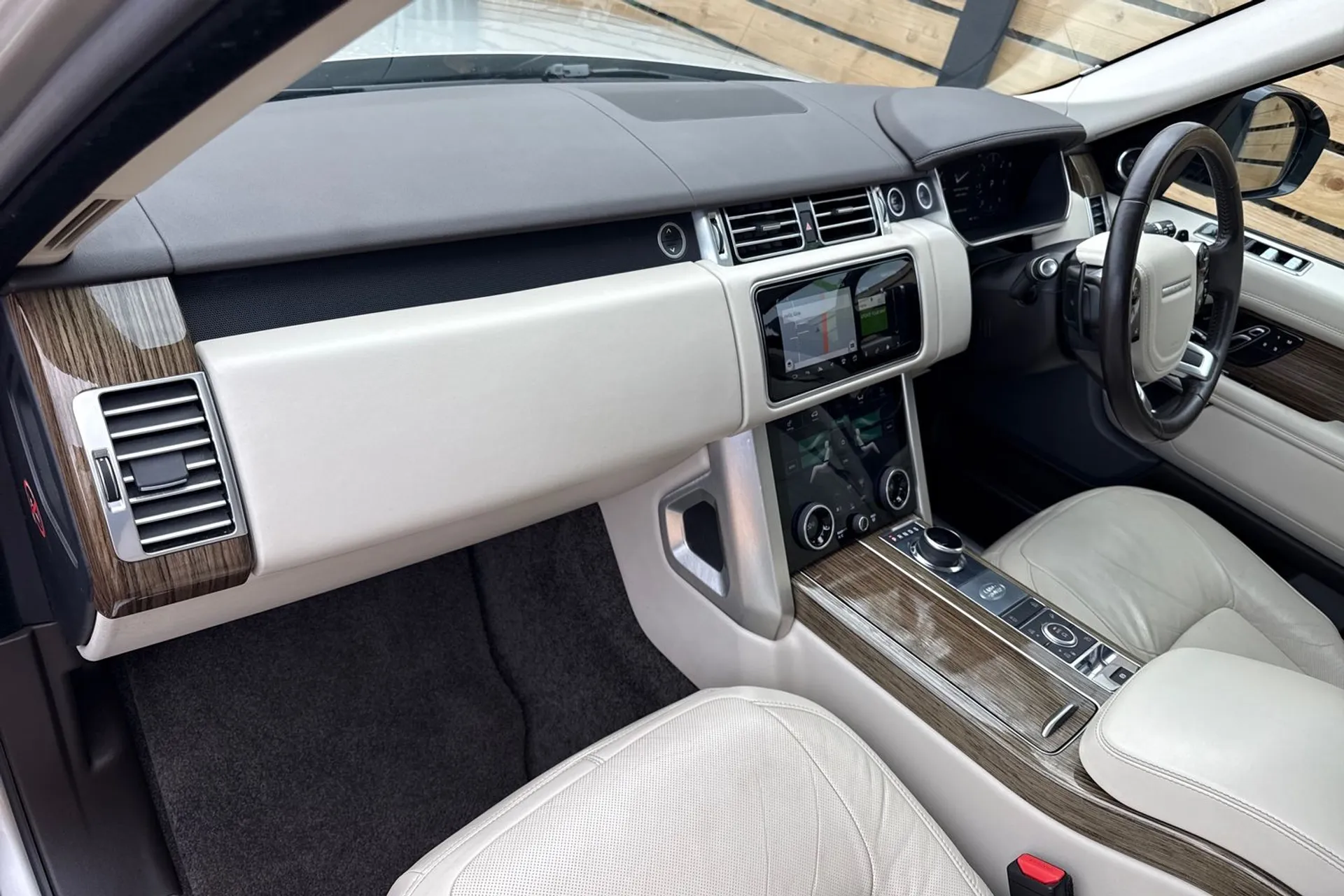 LAND ROVER RANGE ROVER thumbnail image number 29