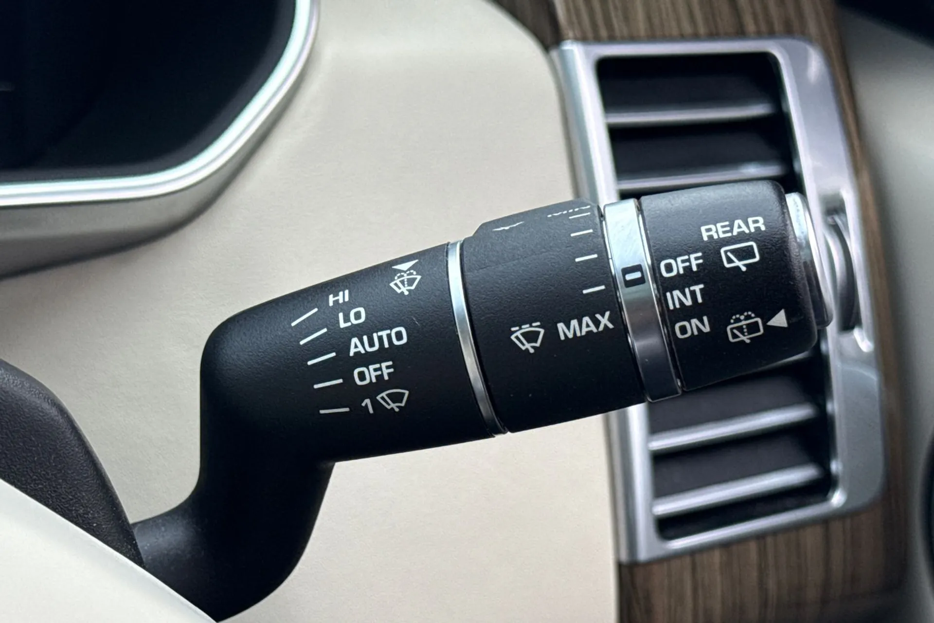 LAND ROVER RANGE ROVER thumbnail image number 59