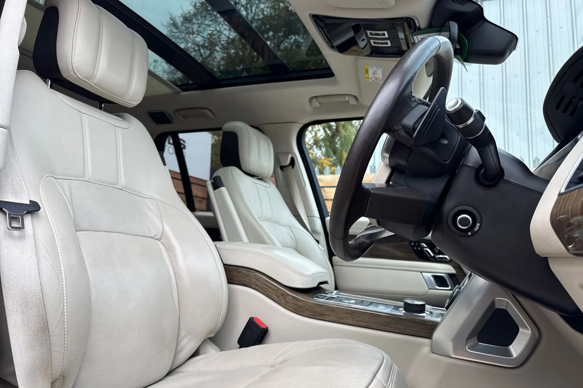 LAND ROVER RANGE ROVER thumbnail image number 27