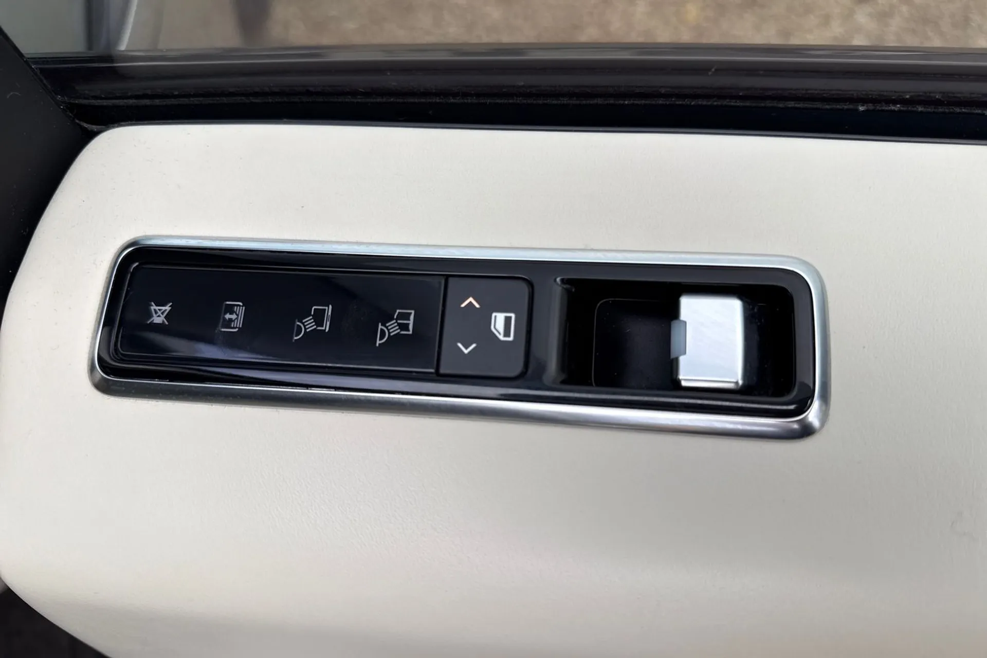 LAND ROVER RANGE ROVER thumbnail image number 53