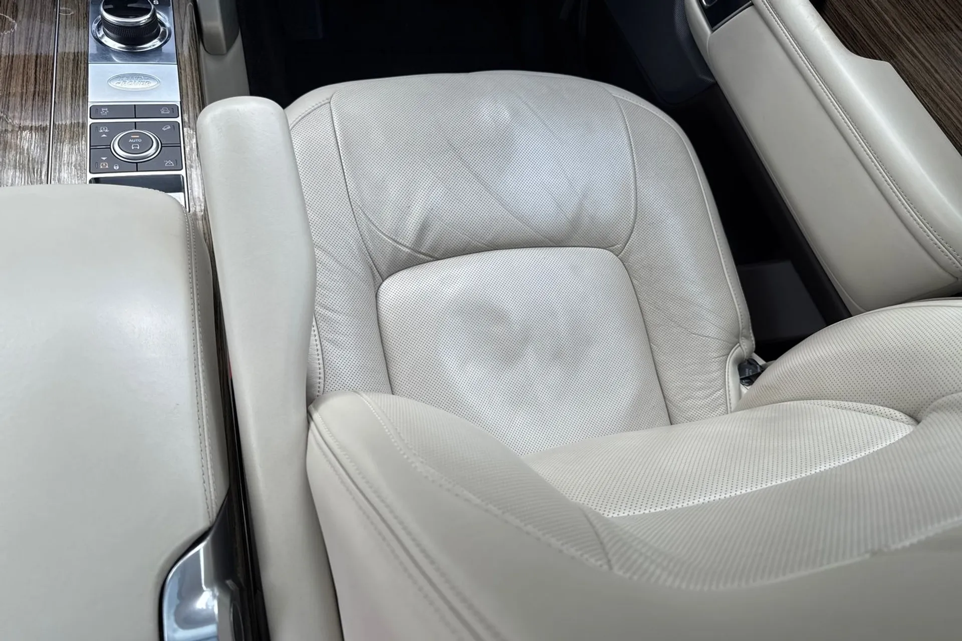 LAND ROVER RANGE ROVER thumbnail image number 35