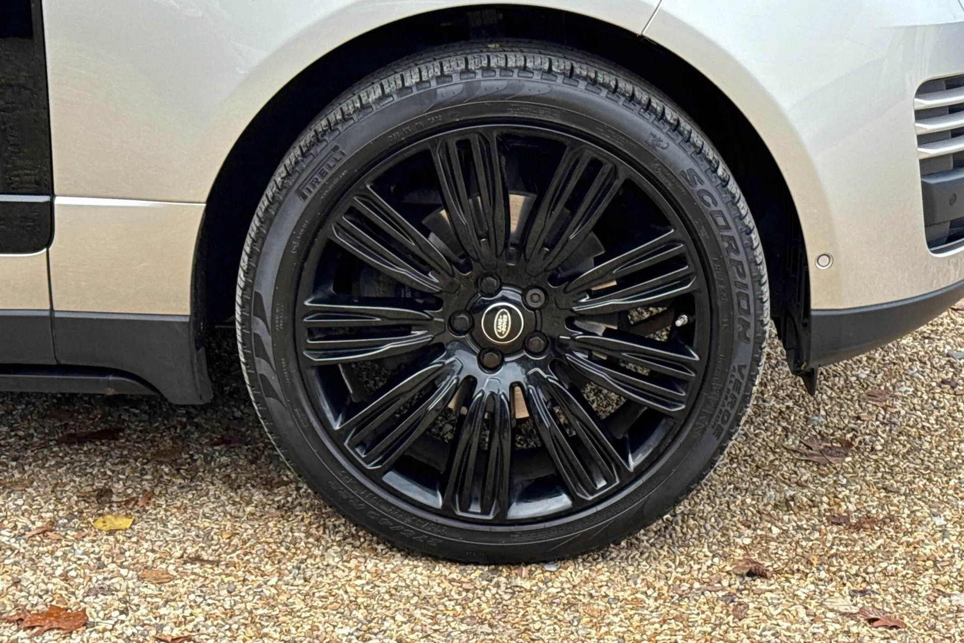 LAND ROVER RANGE ROVER thumbnail image number 14