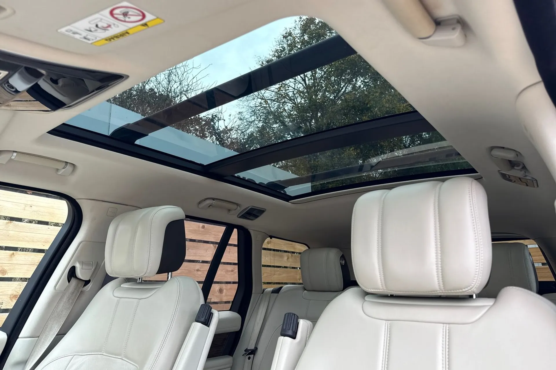 LAND ROVER RANGE ROVER thumbnail image number 31